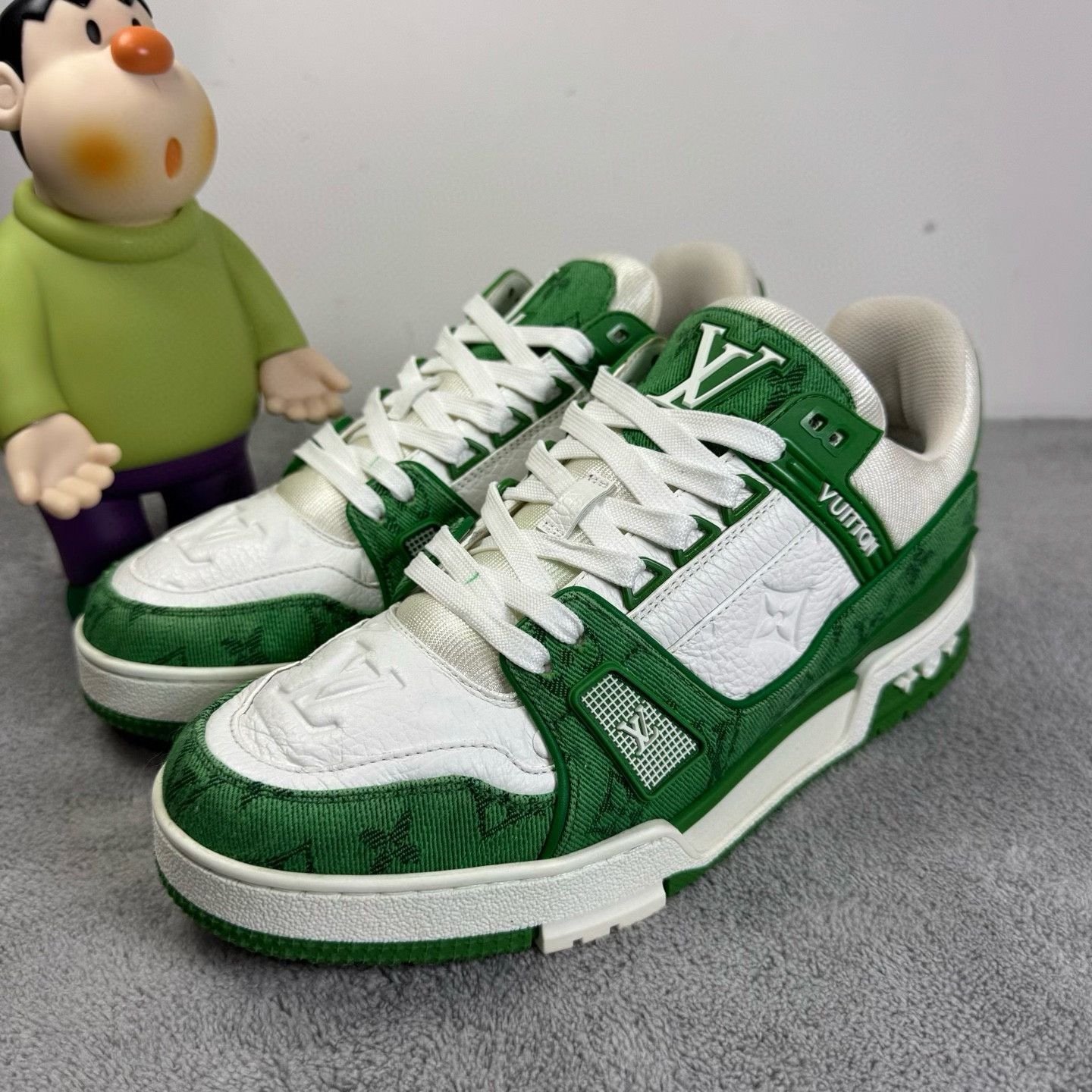 Louis Vuitton Louis Vuitton Green Monogram Trainer Sneakers US 7 Size US 7 / EU 40 - 2 Thumbnail