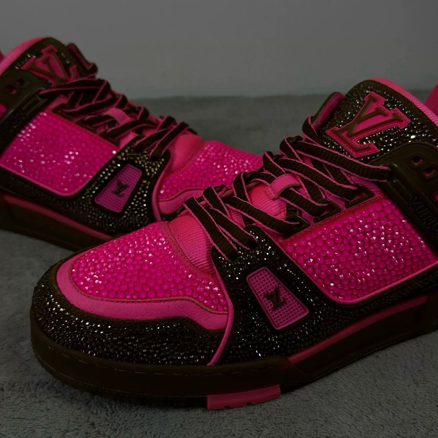 Louis Vuitton Louis Vuitton Rhinestone Trainer Sneakers Size 10 Size US 10 / EU 43 - 9 Thumbnail