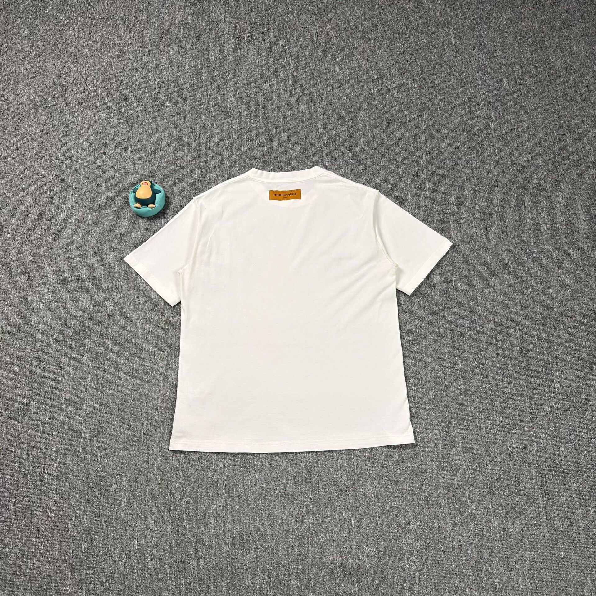Louis Vuitton Louis Vuitton Crayon Monogram Printed T-Shirt Size XL Size US XL / EU 56 / 4 - 9 Thumbnail