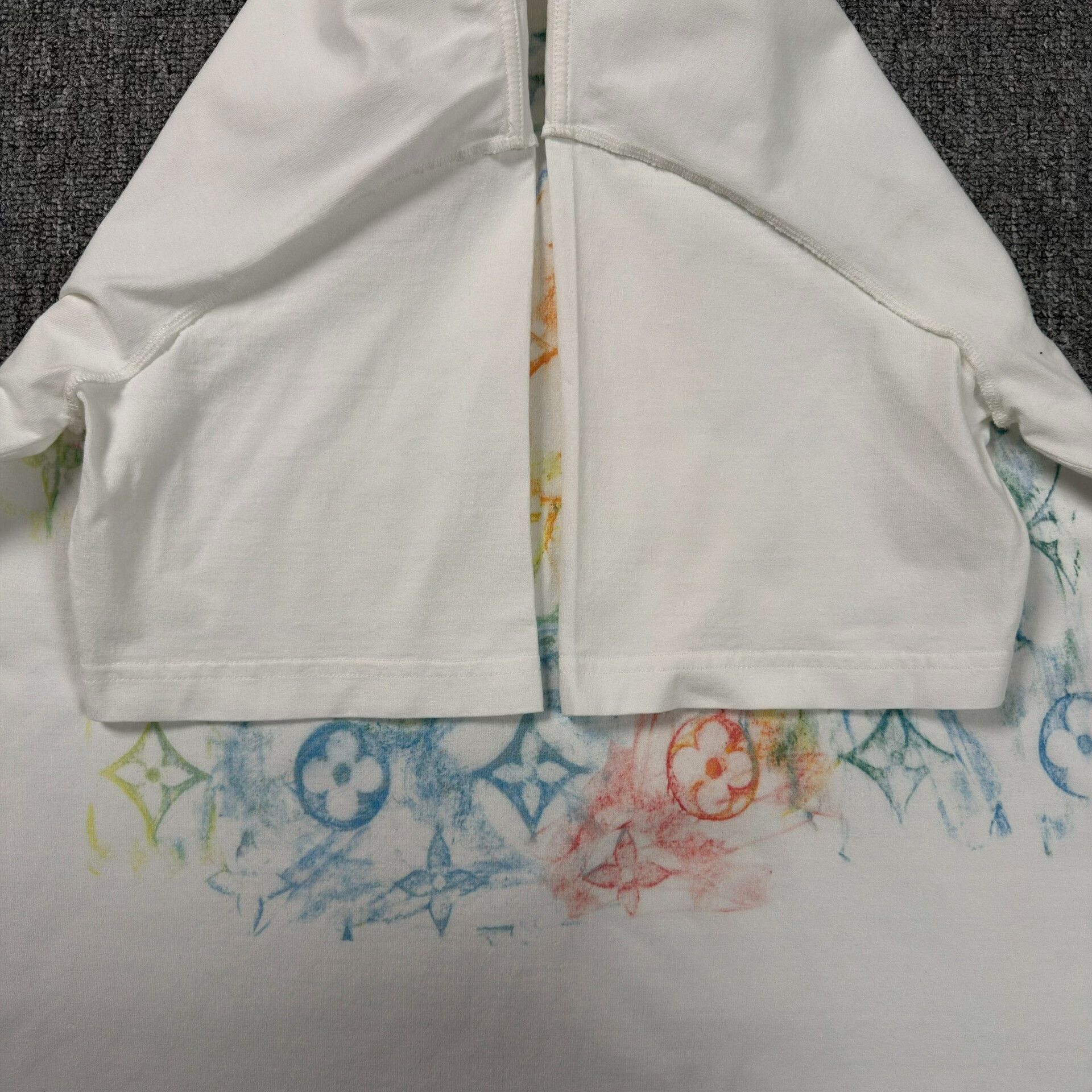 Louis Vuitton Louis Vuitton Crayon Monogram Printed T-Shirt Size XL Size US XL / EU 56 / 4 - 4 Thumbnail