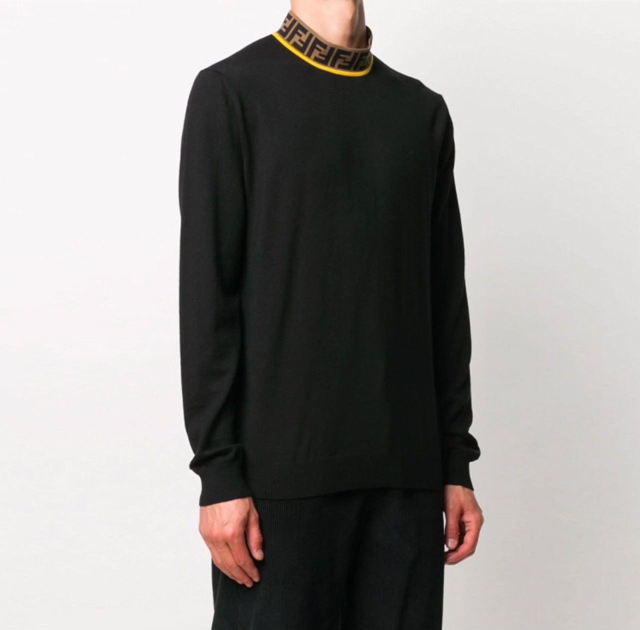 Fendi Fendi Logo Collar Wool Sweater Size S Size US S / EU 44-46 / 1 - 8 Thumbnail