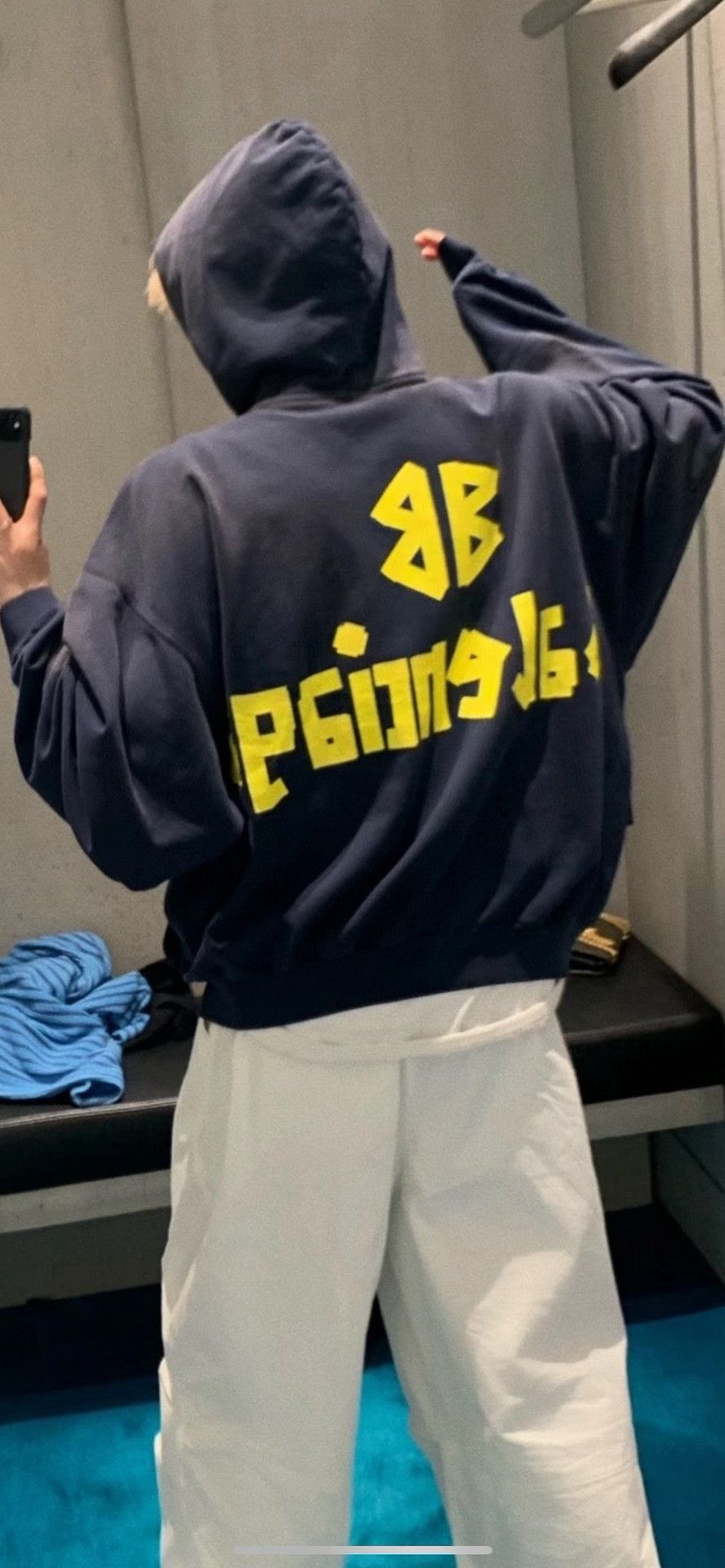 Balenciaga Balenciaga Logo Print Hoodie Size S Size US S / EU 44-46 / 1 - 9 Thumbnail
