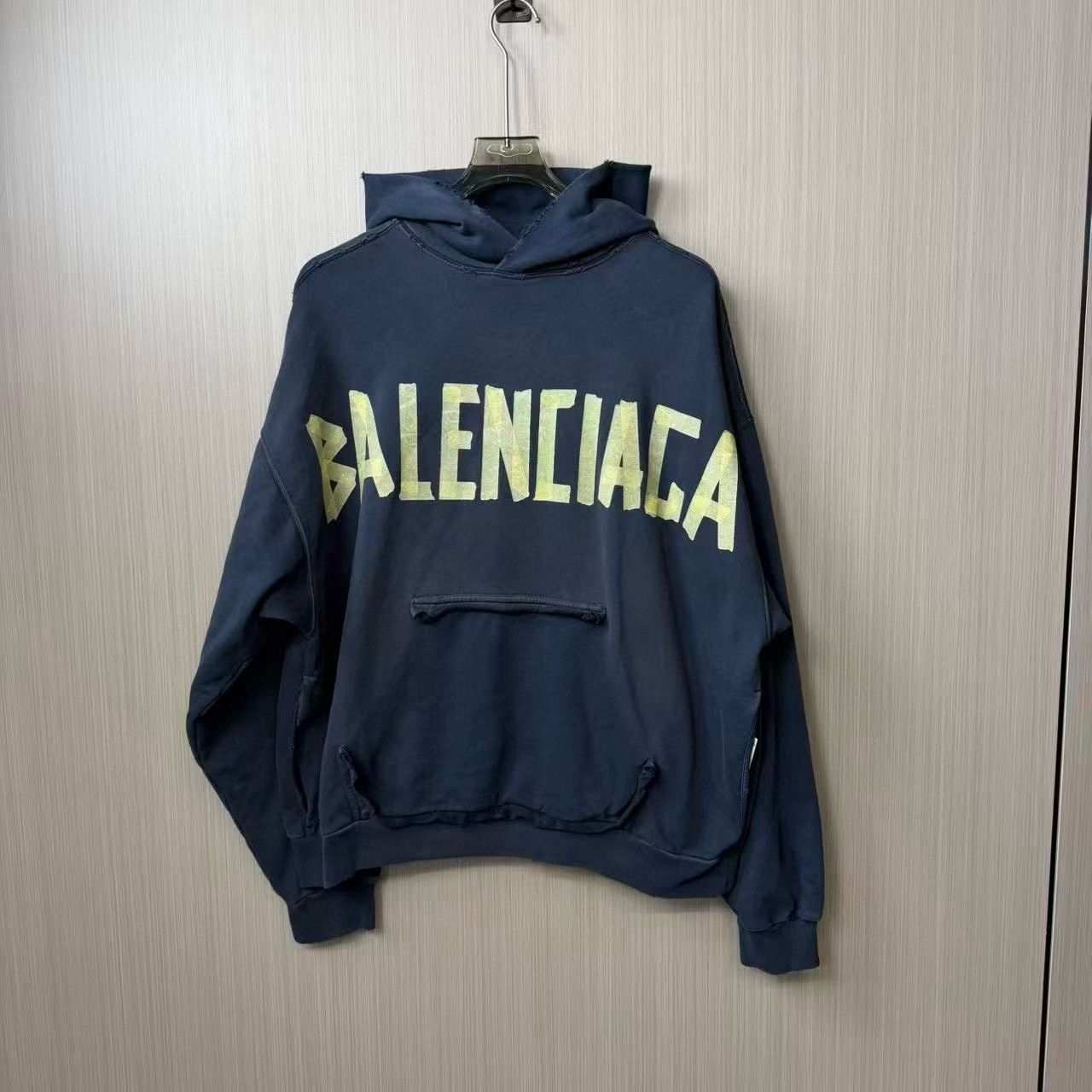 Balenciaga Balenciaga Logo Print Hoodie Size S Size US S / EU 44-46 / 1 - 2 Thumbnail