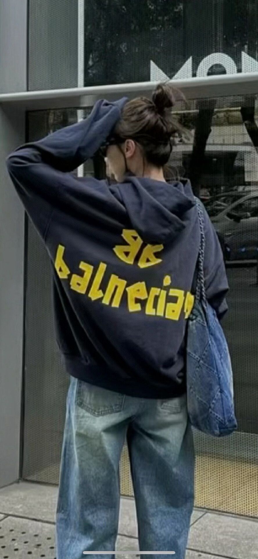 Balenciaga Balenciaga Logo Print Hoodie Size S Size US S / EU 44-46 / 1 - 6 Thumbnail