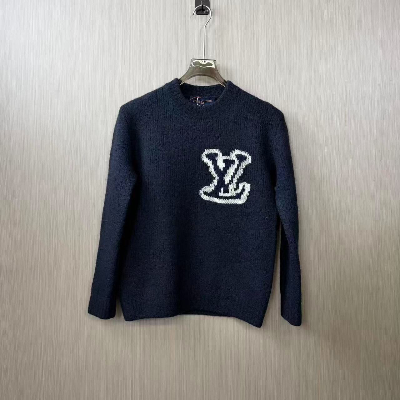 Louis Vuitton Louis Vuitton Logo Sweater Size S Size US S / EU 44-46 / 1 - 2 Thumbnail