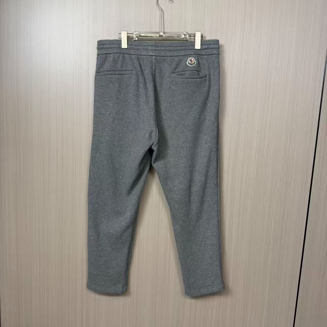 Moncler Moncler Logo Patch Sweatpants Size XL Size US 36 / EU 52 - 3 Thumbnail