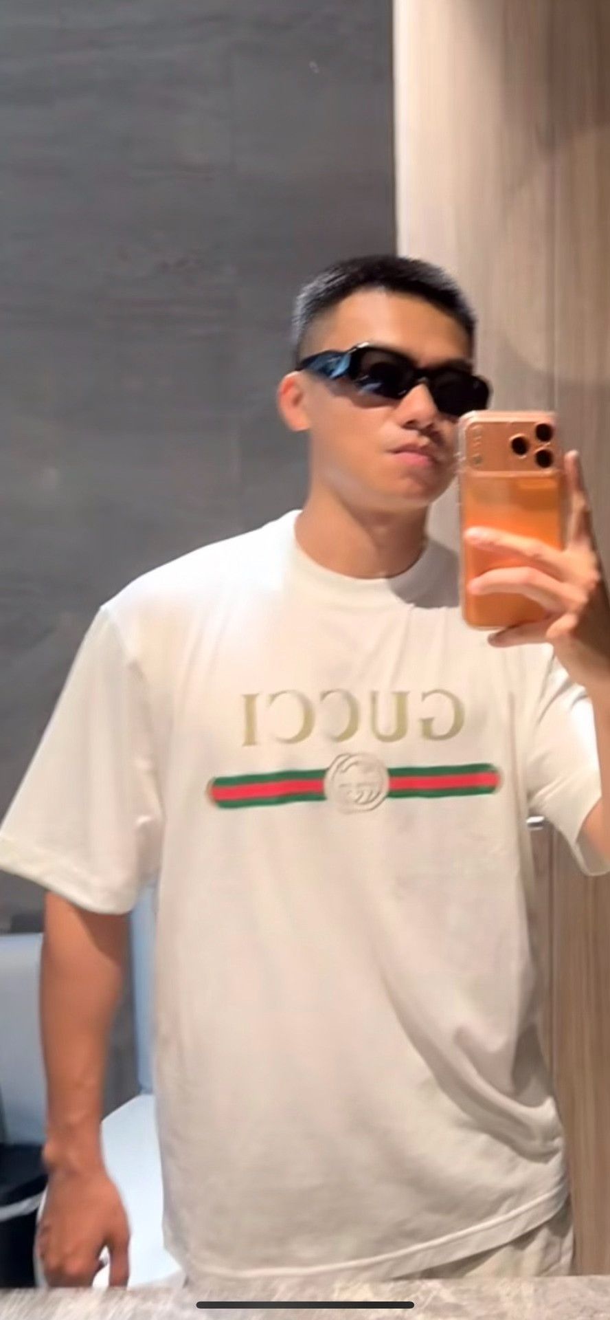 Gucci Gucci Logo Web Stripe T-Shirt Size S Size US S / EU 44-46 / 1 - 8 Thumbnail