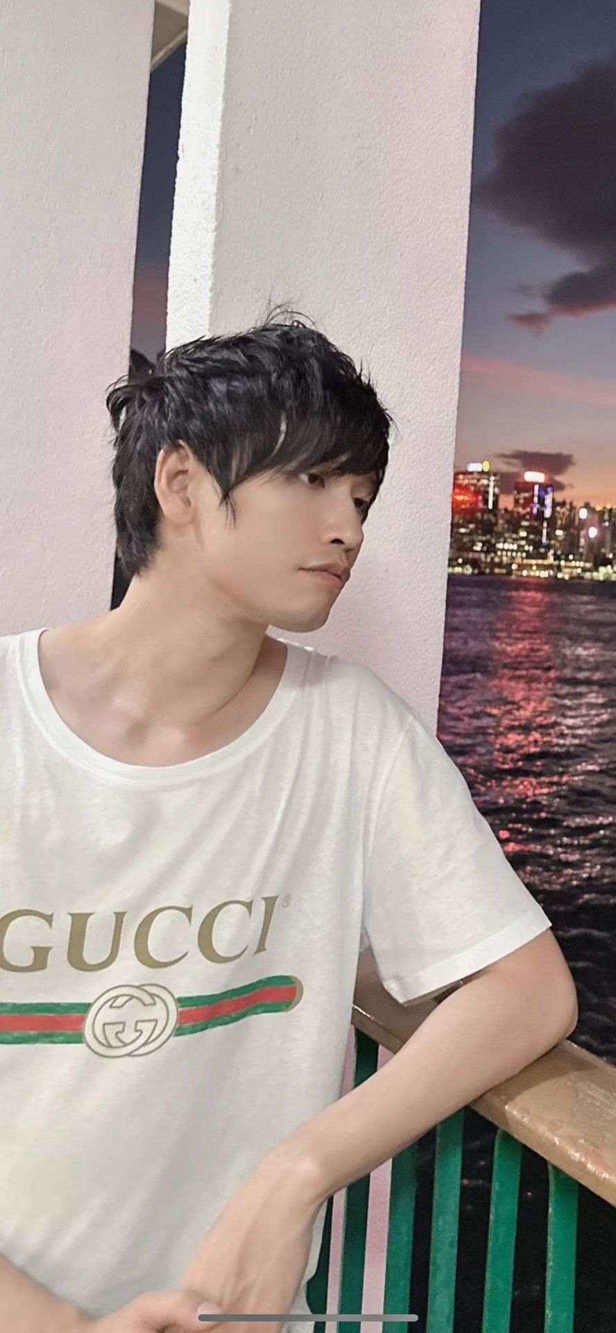 Gucci Gucci Logo Web Stripe T-Shirt Size S Size US S / EU 44-46 / 1 - 9 Thumbnail