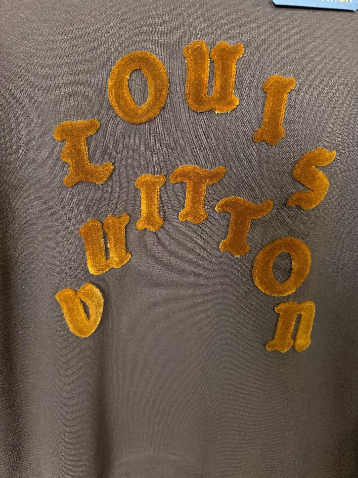 Louis Vuitton Louis Vuitton Velvet Logo Sweatshirt Size M Size US M / EU 48-50 / 2 - 4 Thumbnail