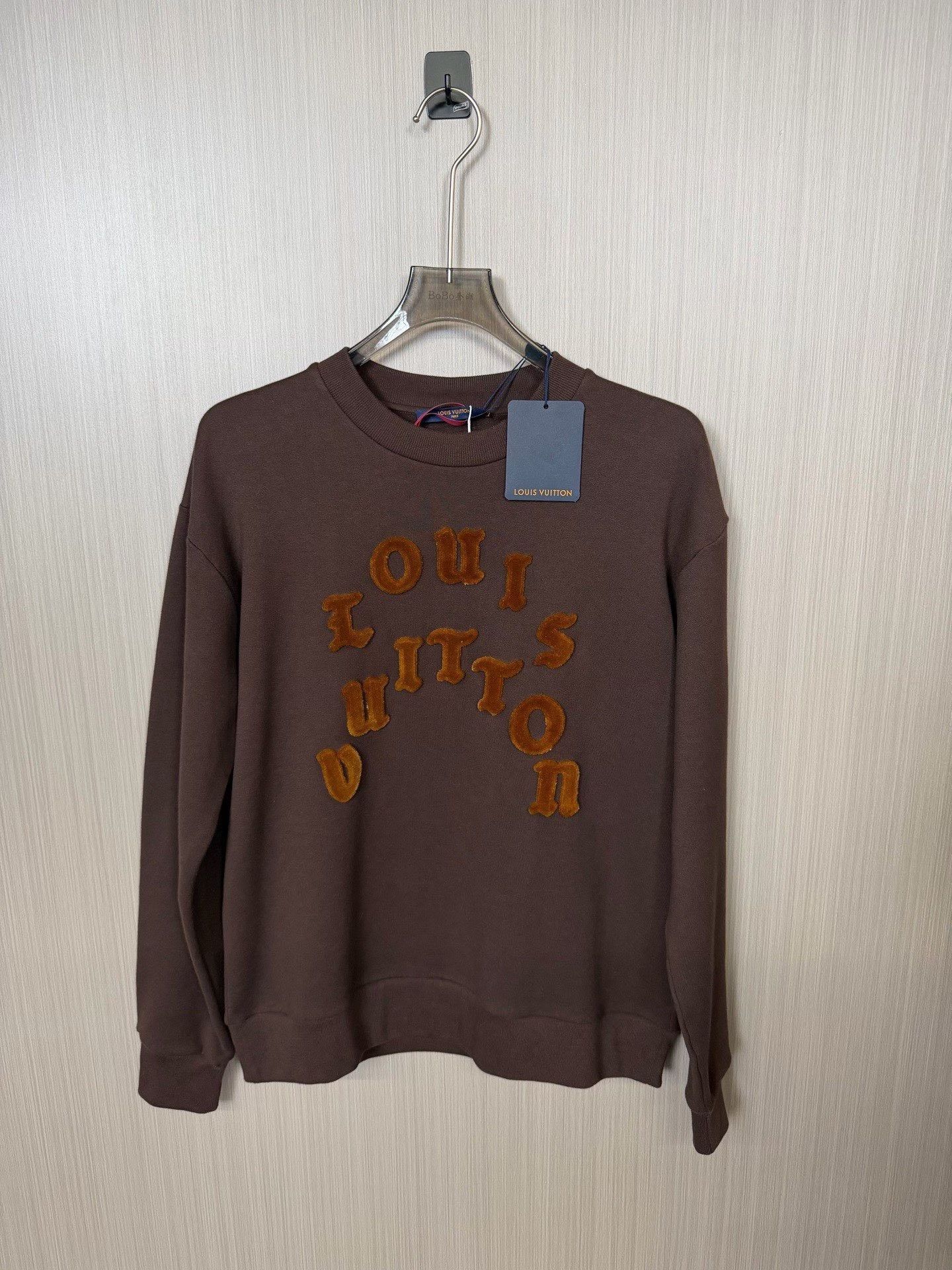 Louis Vuitton Louis Vuitton Velvet Logo Sweatshirt Size M Size US M / EU 48-50 / 2 - 2 Thumbnail