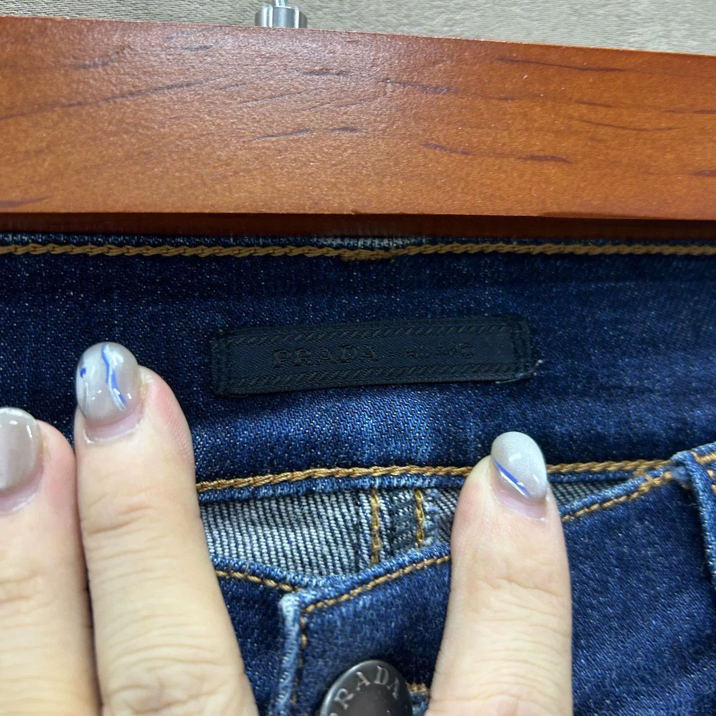 Prada Prada Dark Wash Denim Jeans Size 30 Size US 30 / EU 46 - 4 Thumbnail