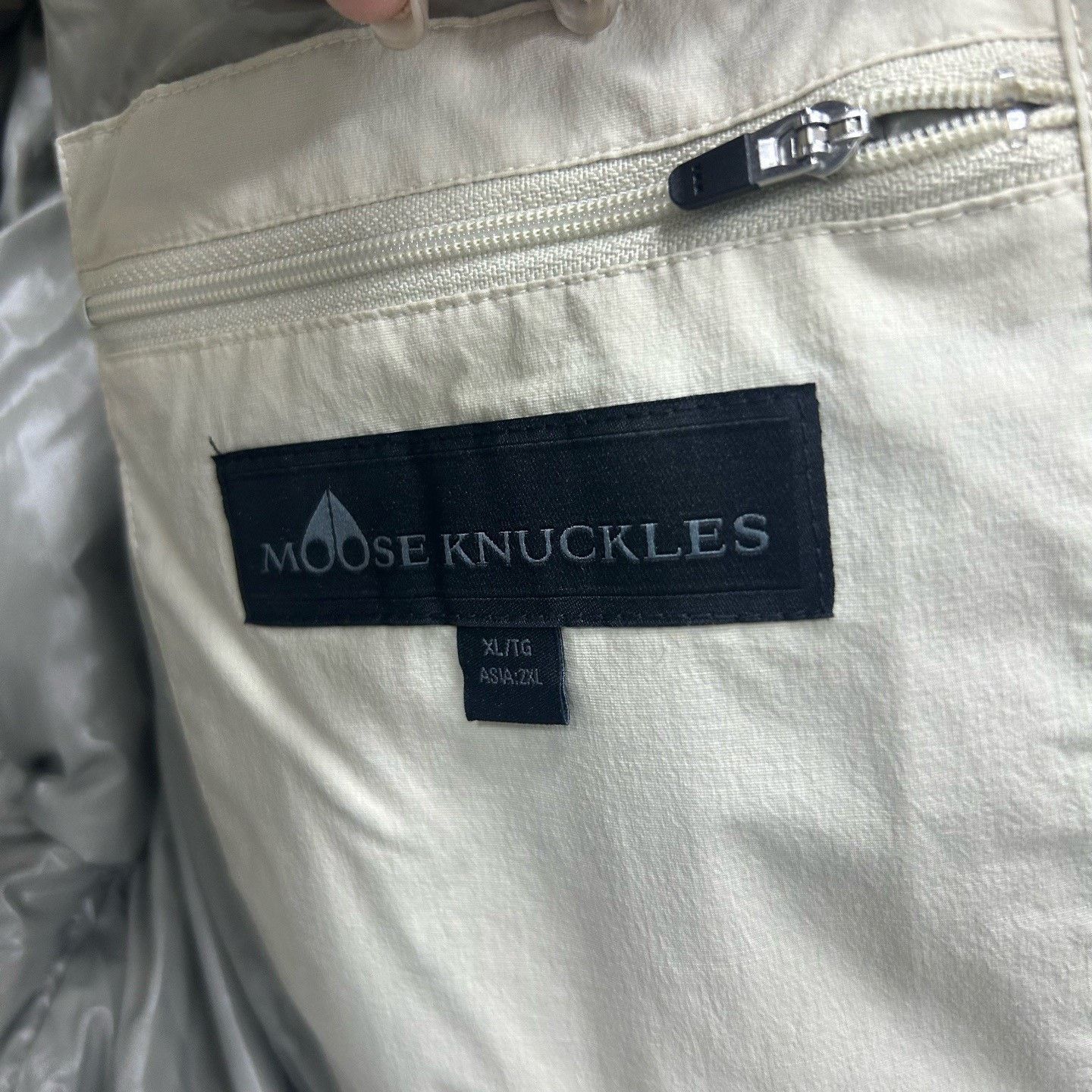 Moose Knuckles Moose Knuckles Logo Down Vest Size XXL Size US XXL / EU 58 / 5 - 5 Thumbnail