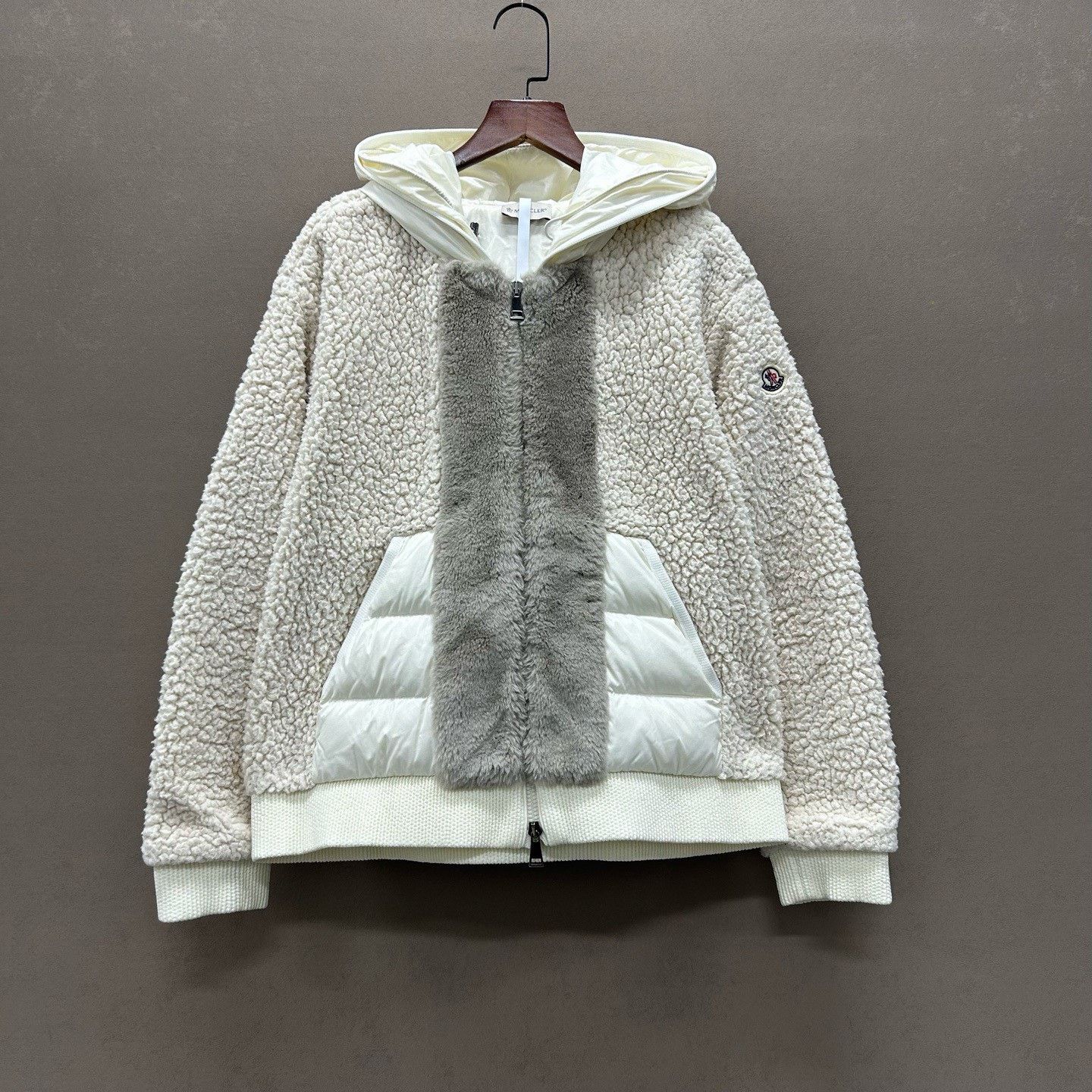 Moncler Moncler Sherpa Down Mixed Media Jacket Size M Size US M / EU 48-50 / 2 - 2 Thumbnail