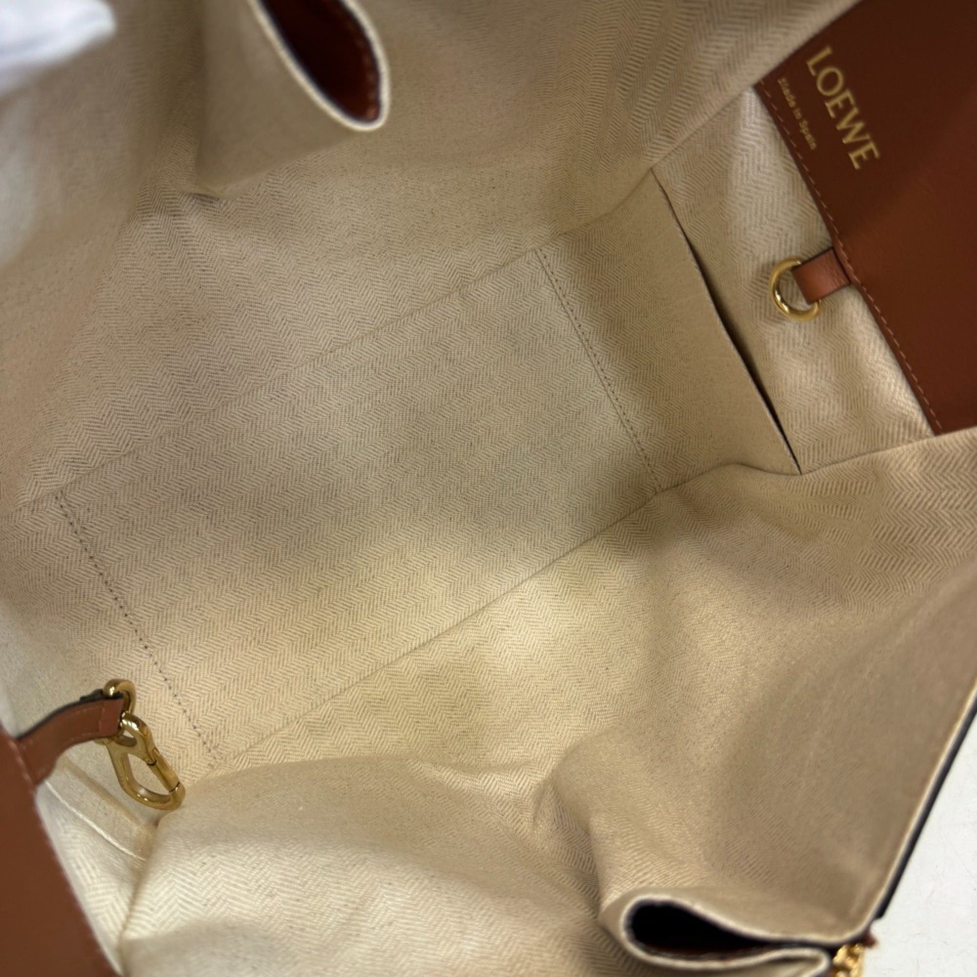 Loewe LOEWE Hammock Medium 2-Way Handbag/Shoulder Bag, White Size ONE SIZE - 8 Thumbnail