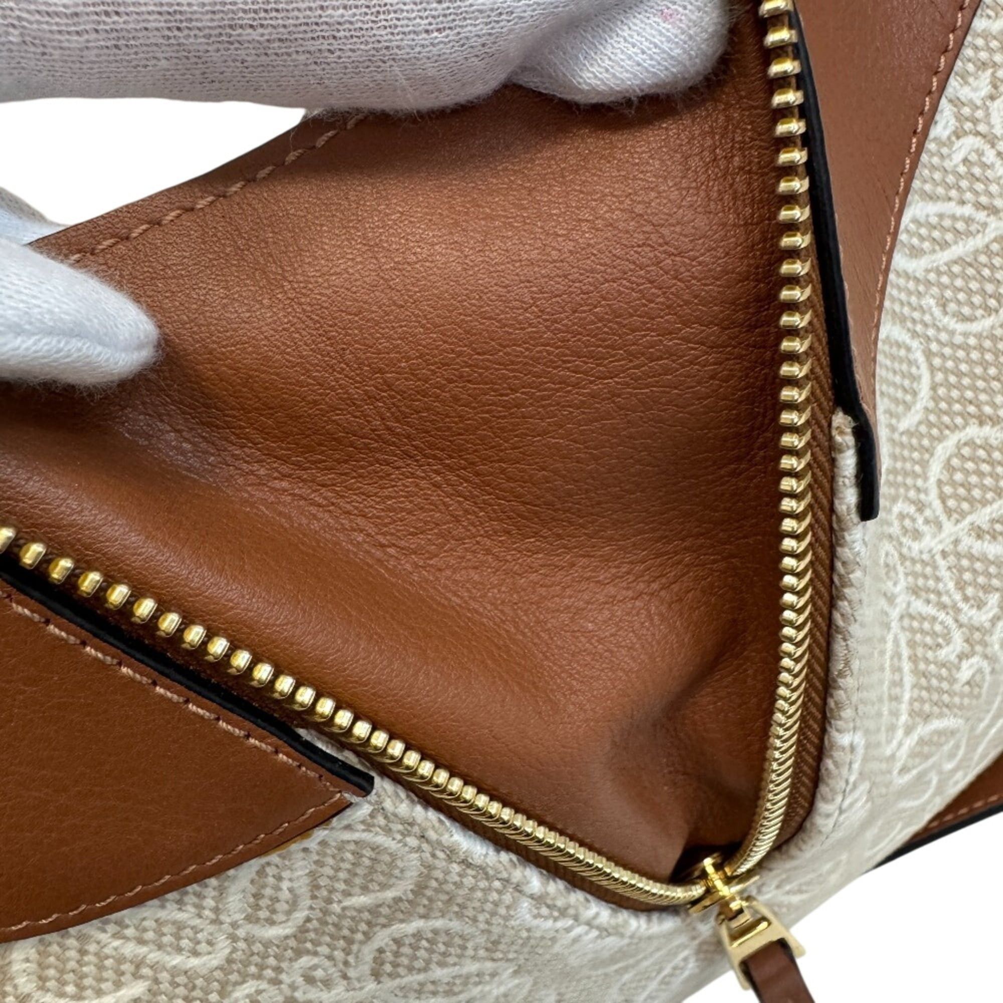 Loewe LOEWE Hammock Medium 2-Way Handbag/Shoulder Bag, White Size ONE SIZE - 13 Thumbnail