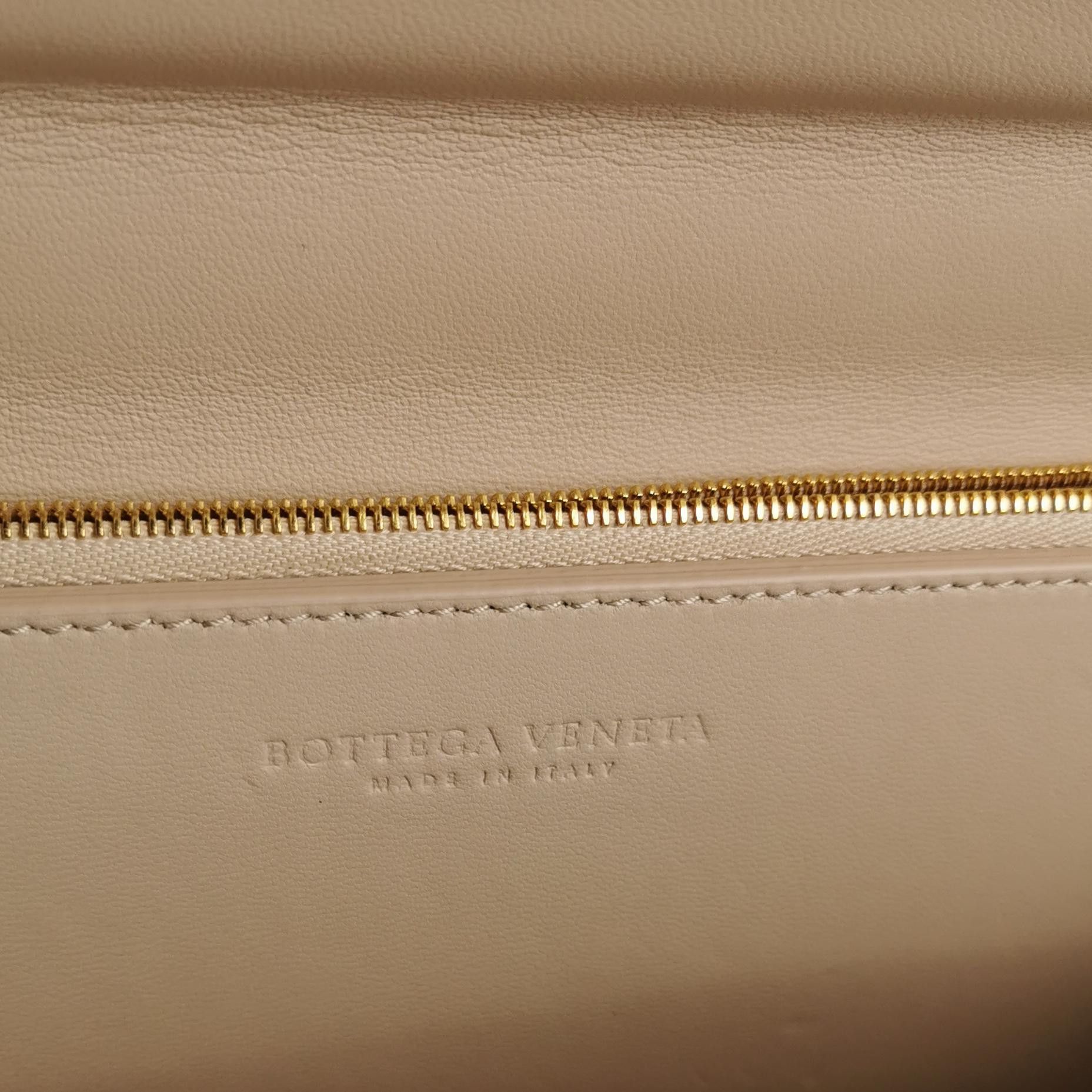 Bottega Veneta Bottega Veneta Women os Shoulder Bags Size ONE SIZE - 8 Thumbnail