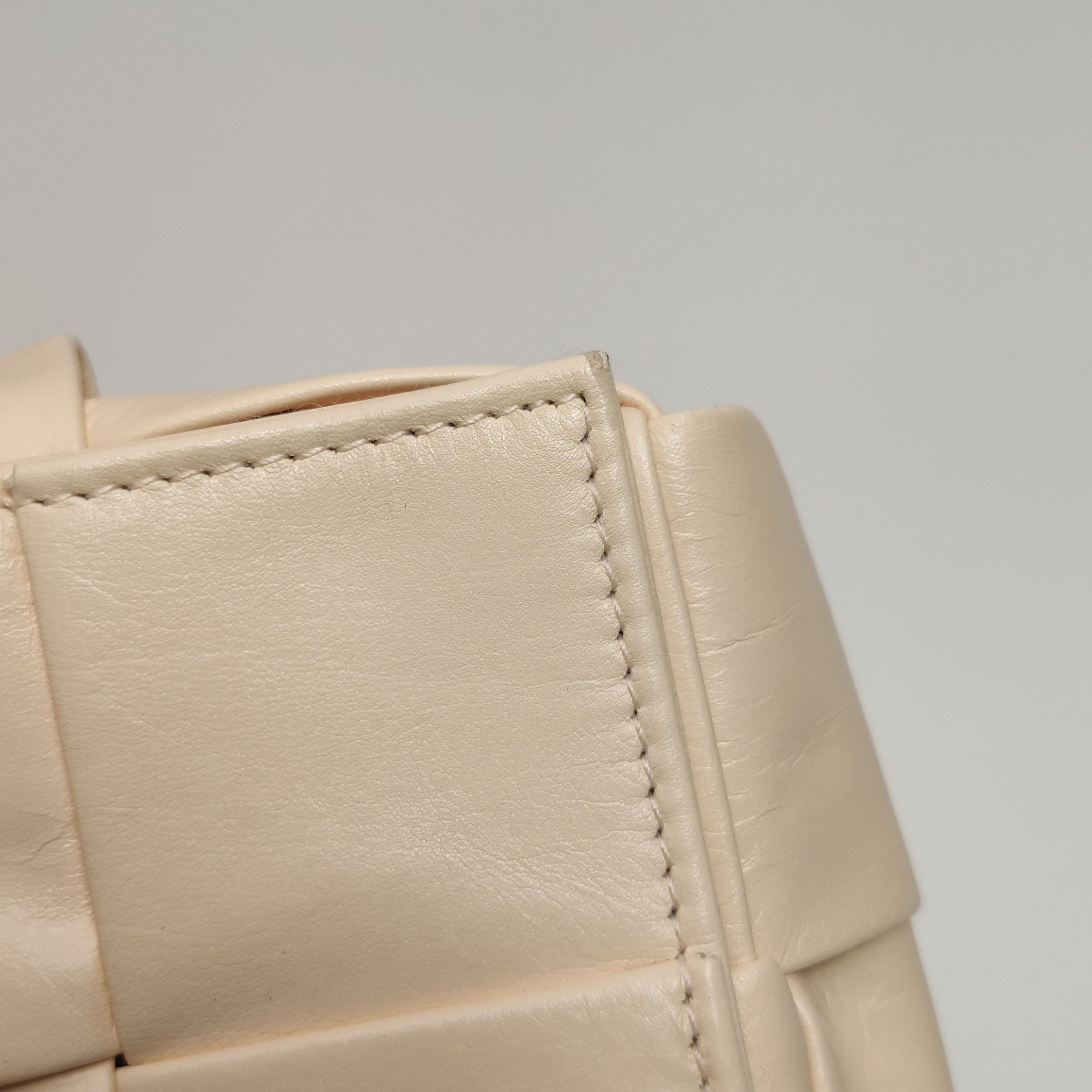 Bottega Veneta Bottega Veneta Women os Shoulder Bags Size ONE SIZE - 14 Thumbnail