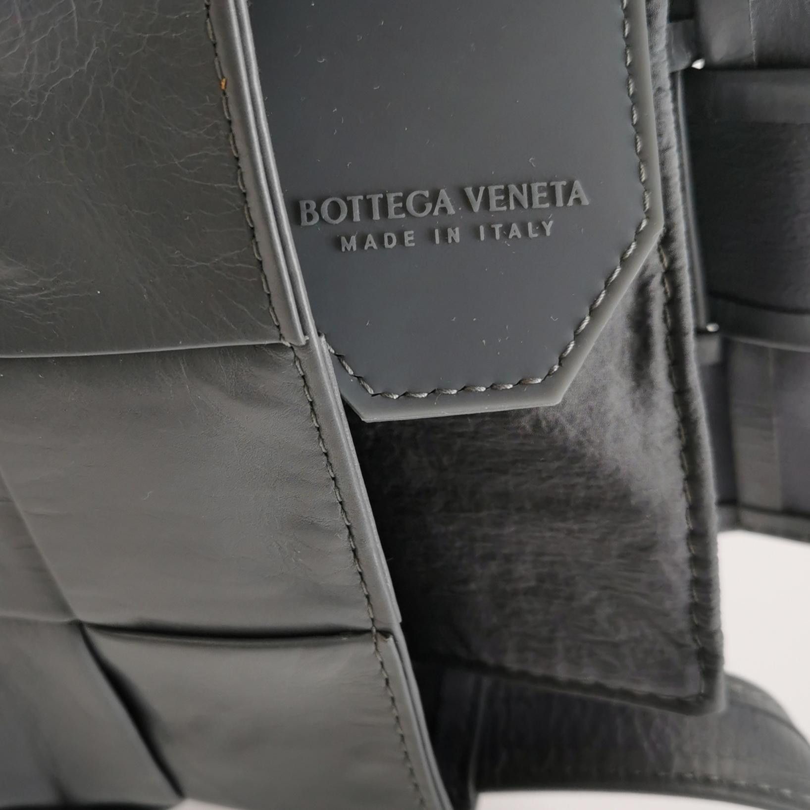 Bottega Veneta Bottega Veneta Women os Shoulder Bags Size ONE SIZE - 8 Thumbnail