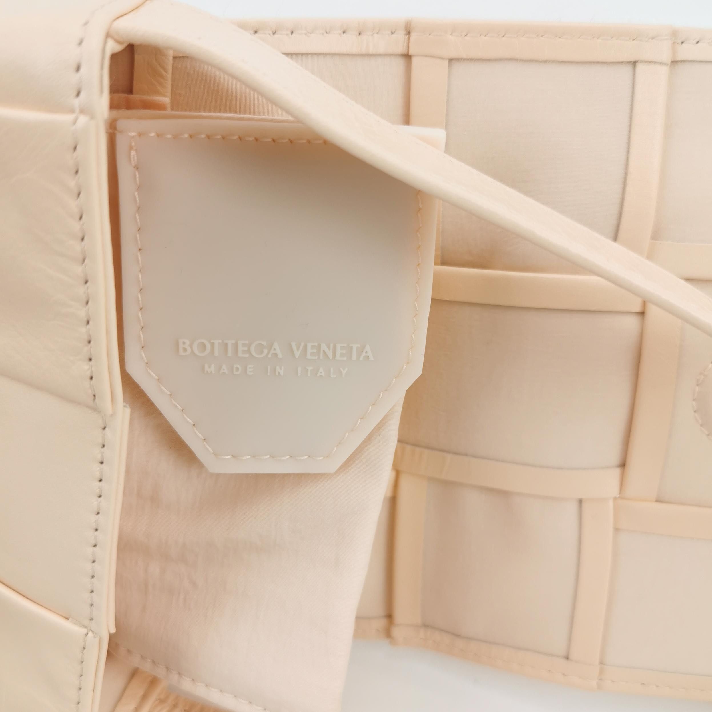 Bottega Veneta Bottega Veneta Women os Shoulder Bags Size ONE SIZE - 8 Thumbnail