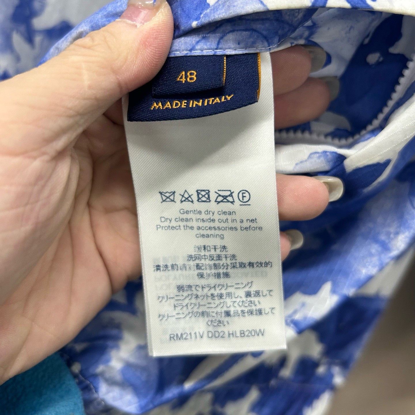 Louis Vuitton Louis Vuitton Watercolor Monogram Jacket Size M Size US M / EU 48-50 / 2 - 5 Thumbnail