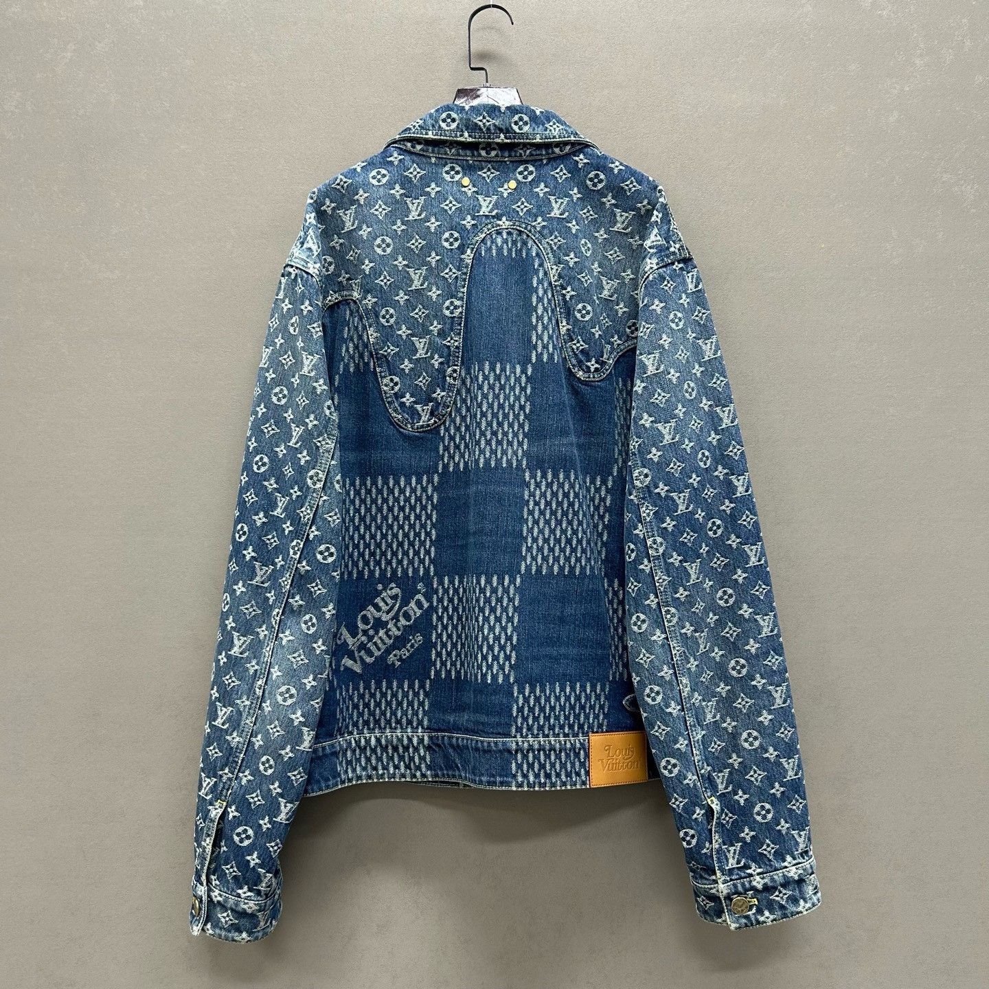 Louis Vuitton Louis Vuitton x Nigo Monogram Denim Jacket Size L Size US L / EU 52-54 / 3 - 3 Thumbnail