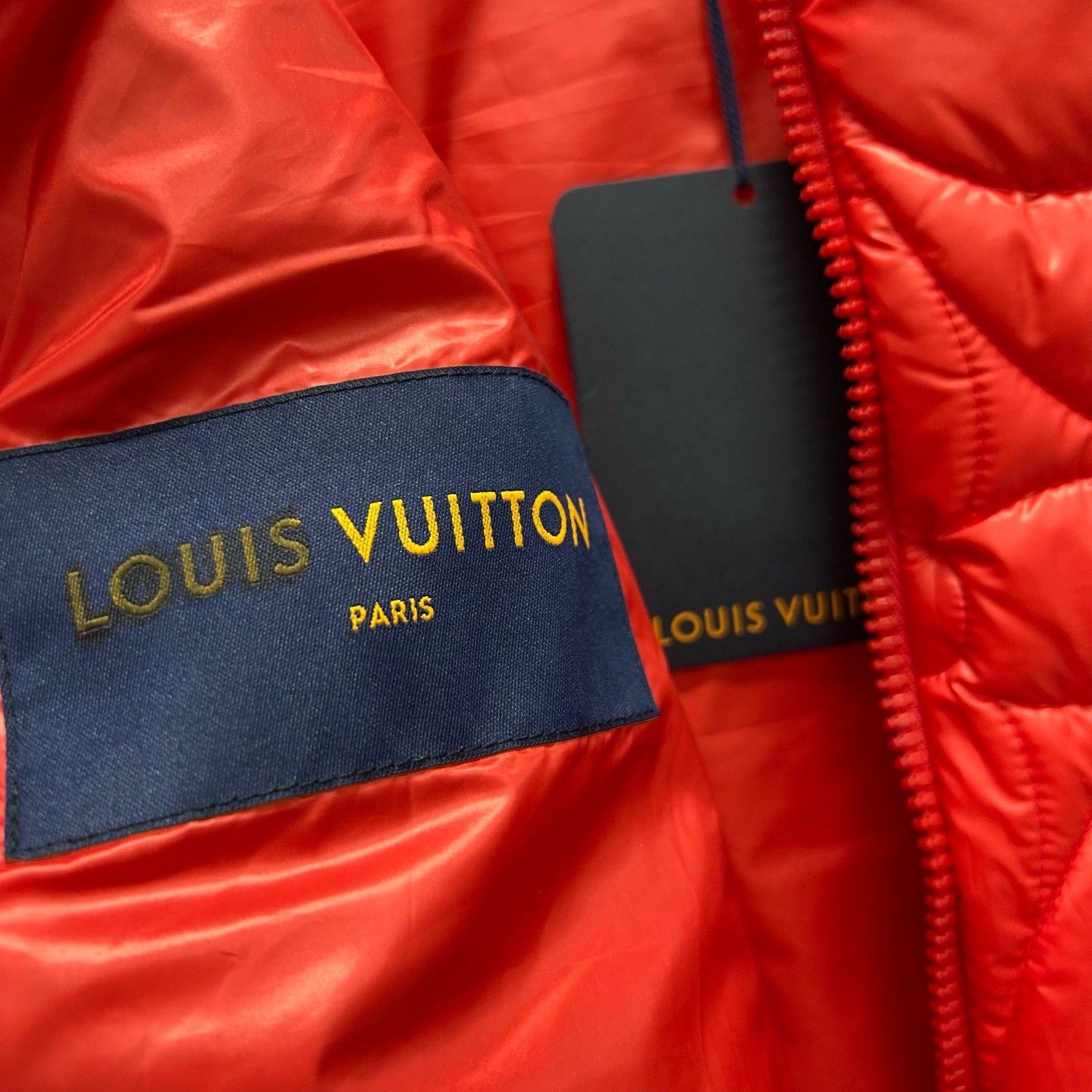 Louis Vuitton Louis Vuitton Red Monogram Quilted Vest Size 50 Size US M / EU 48-50 / 2 - 5 Thumbnail