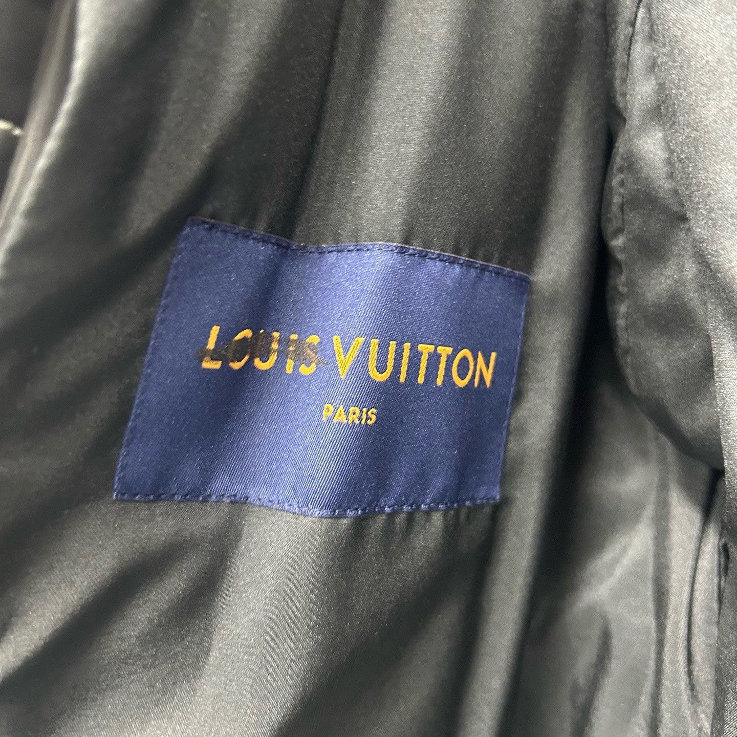 Louis Vuitton Louis Vuitton Geometric Monogram Down Jacket Size 52 Size US L / EU 52-54 / 3 - 4 Thumbnail