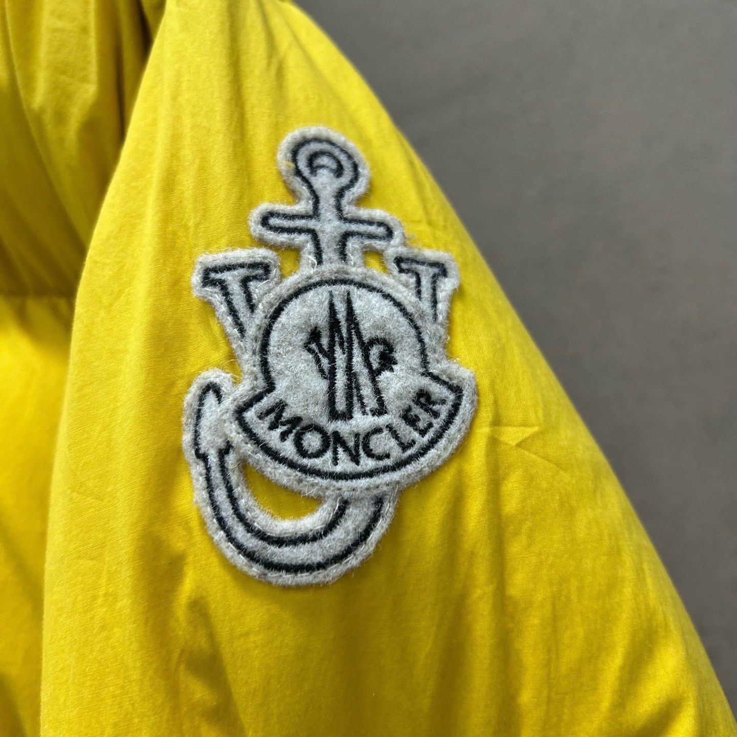 Moncler Moncler x JW Anderson Yellow Puffer Coat Size 1 Size US S / EU 44-46 / 1 - 4 Thumbnail