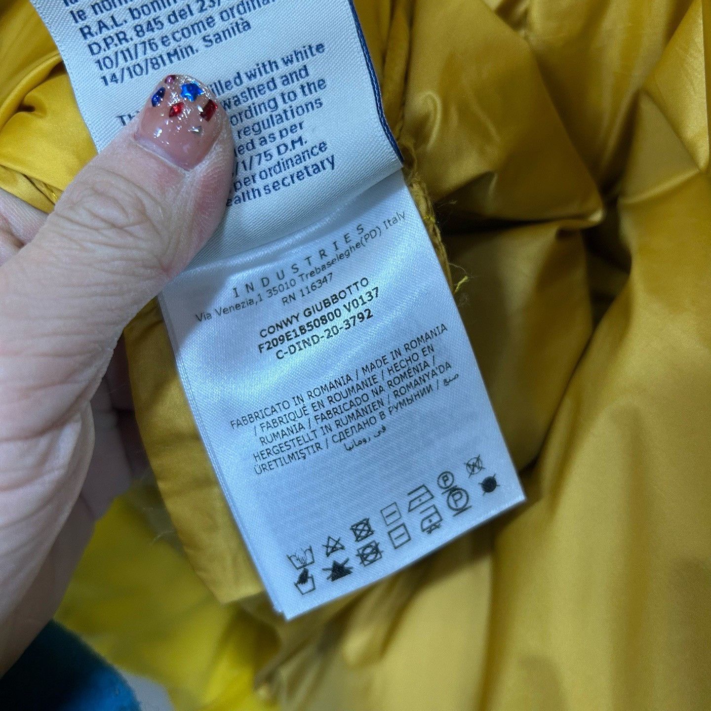 Moncler Moncler x JW Anderson Yellow Puffer Coat Size 1 Size US S / EU 44-46 / 1 - 6 Thumbnail