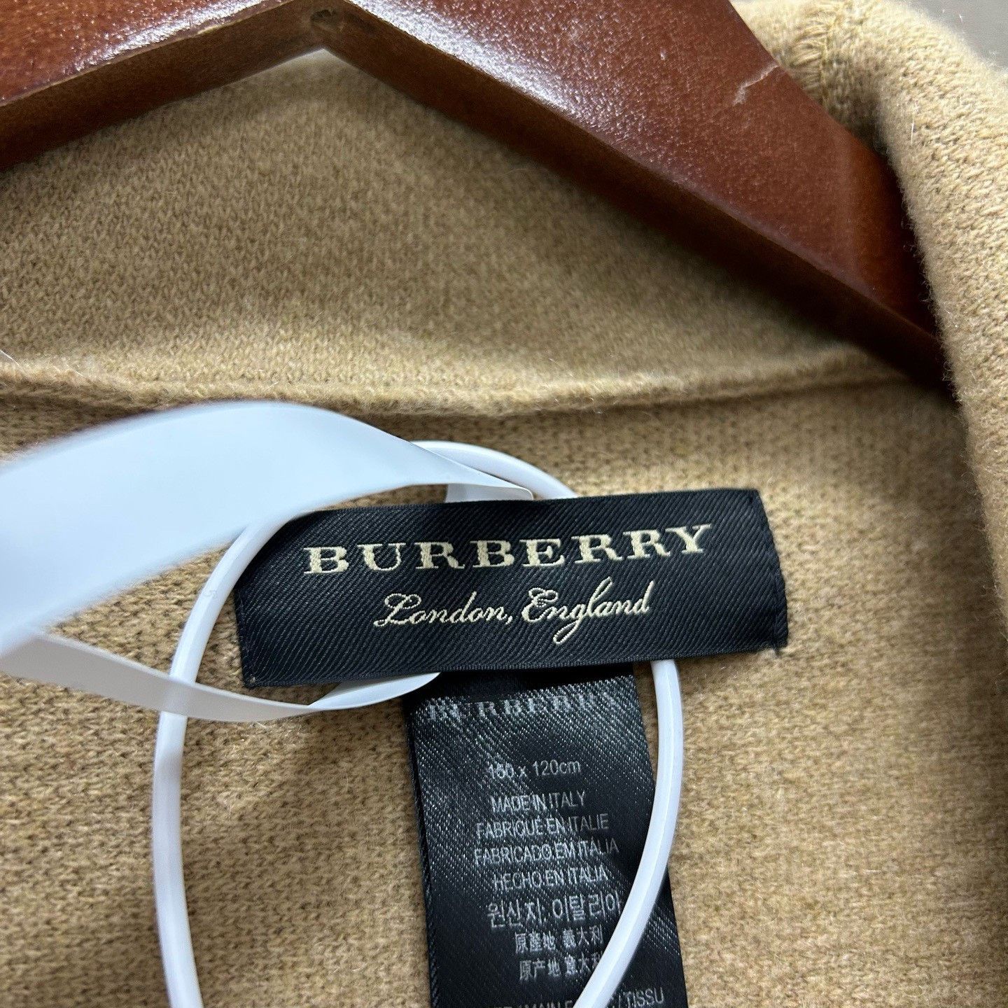 Burberry Burberry Hooded Logo Cape Size OS Size ONE SIZE - 4 Thumbnail