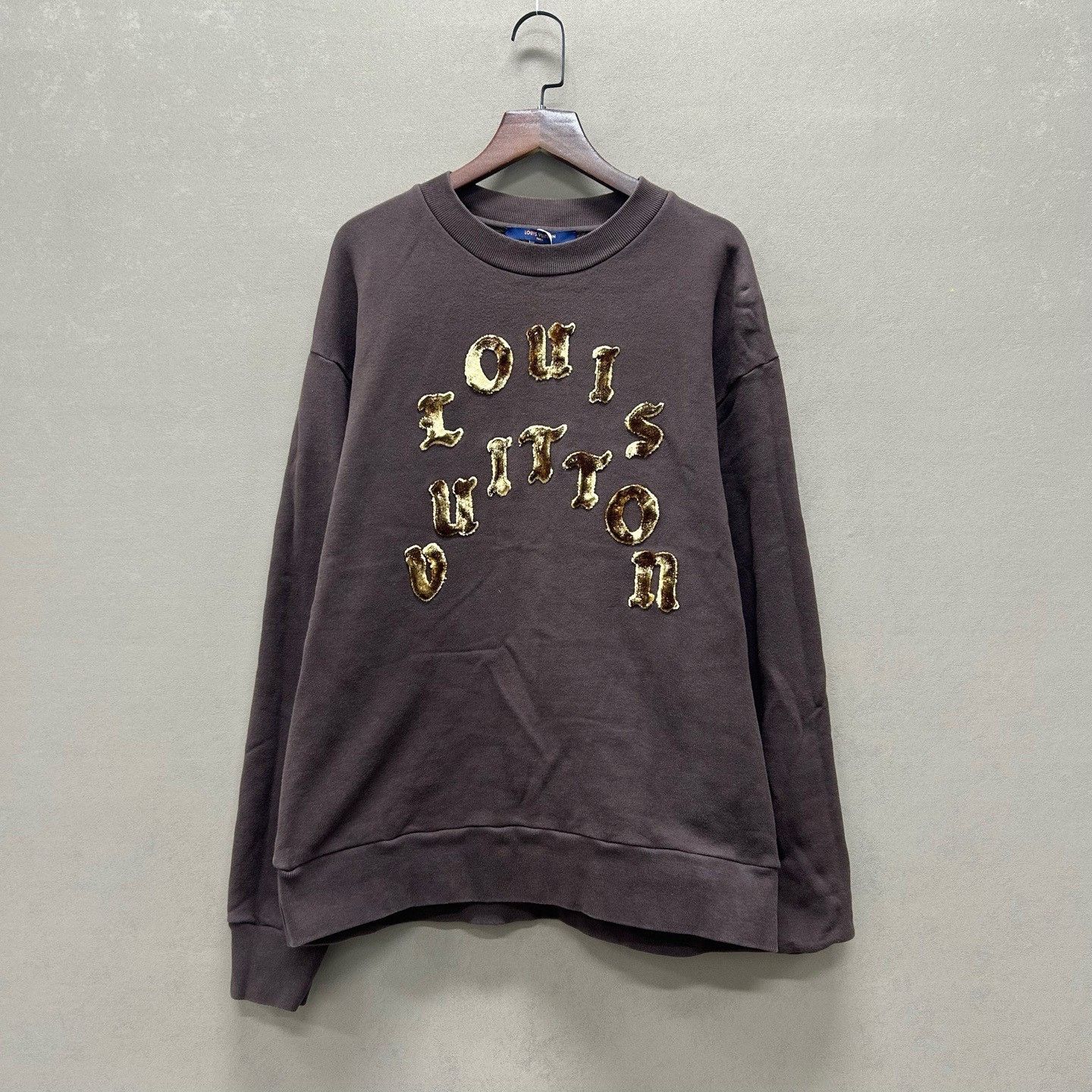 Louis Vuitton Louis Vuitton Velour Logo Sweatshirt Size M Size US M / EU 48-50 / 2 - 2 Thumbnail