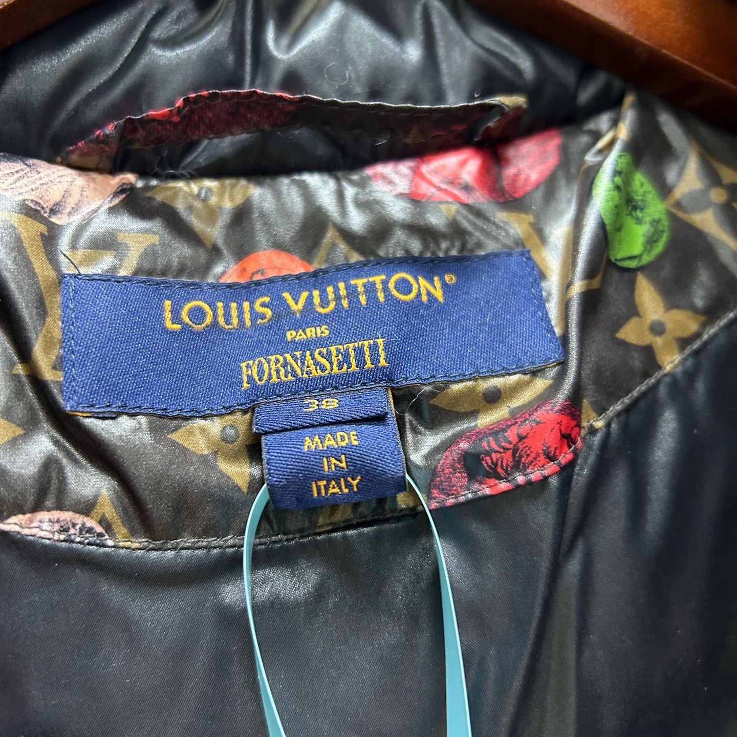 Louis Vuitton Louis Vuitton x Fornasetti Monogram Down Jacket Size 38 Size S / US 4 / IT 40 - 4 Thumbnail