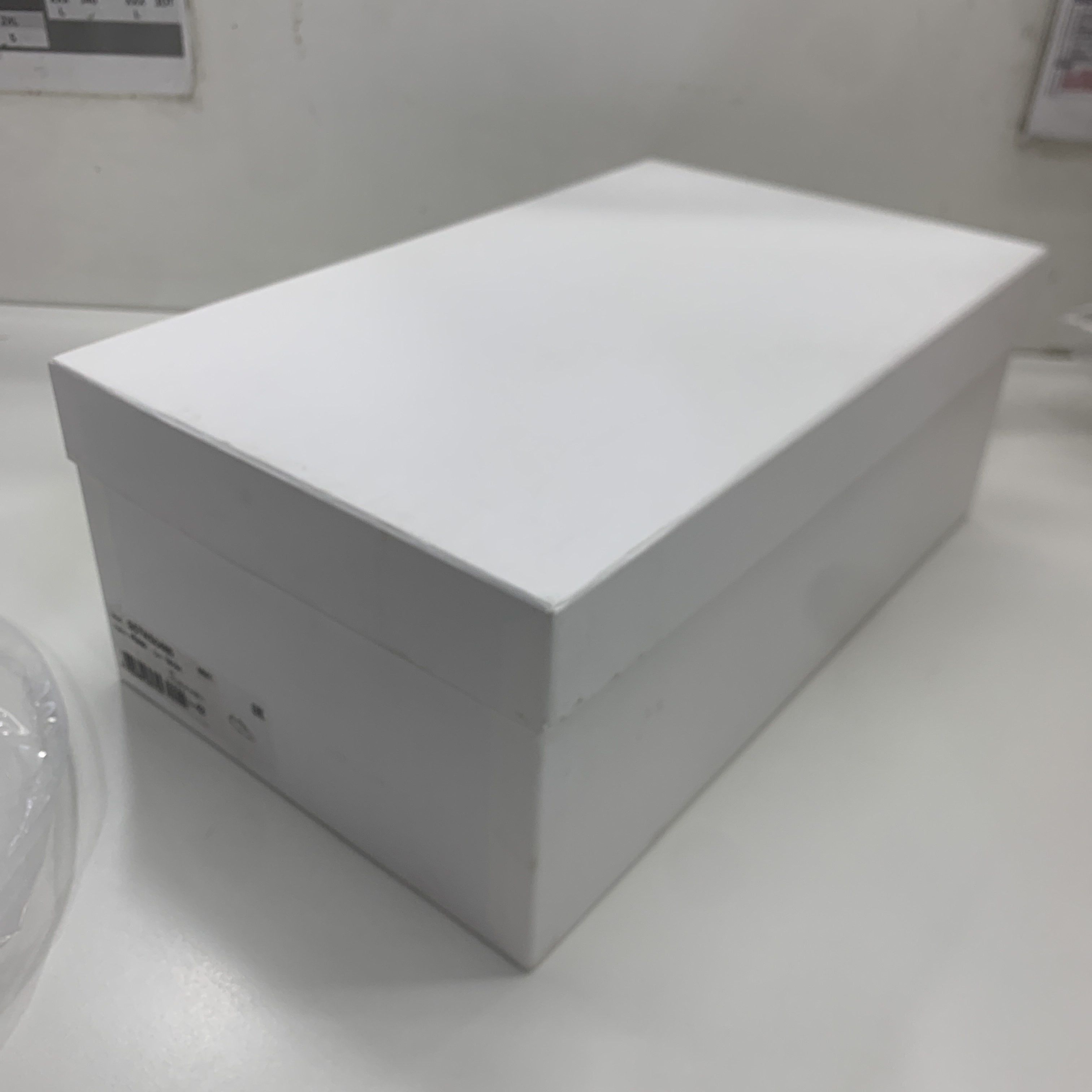 Maison Margiela Maison Margiela Replica Low-Top Sneakers Size 9 Size US 9 / EU 42 - 10 Thumbnail