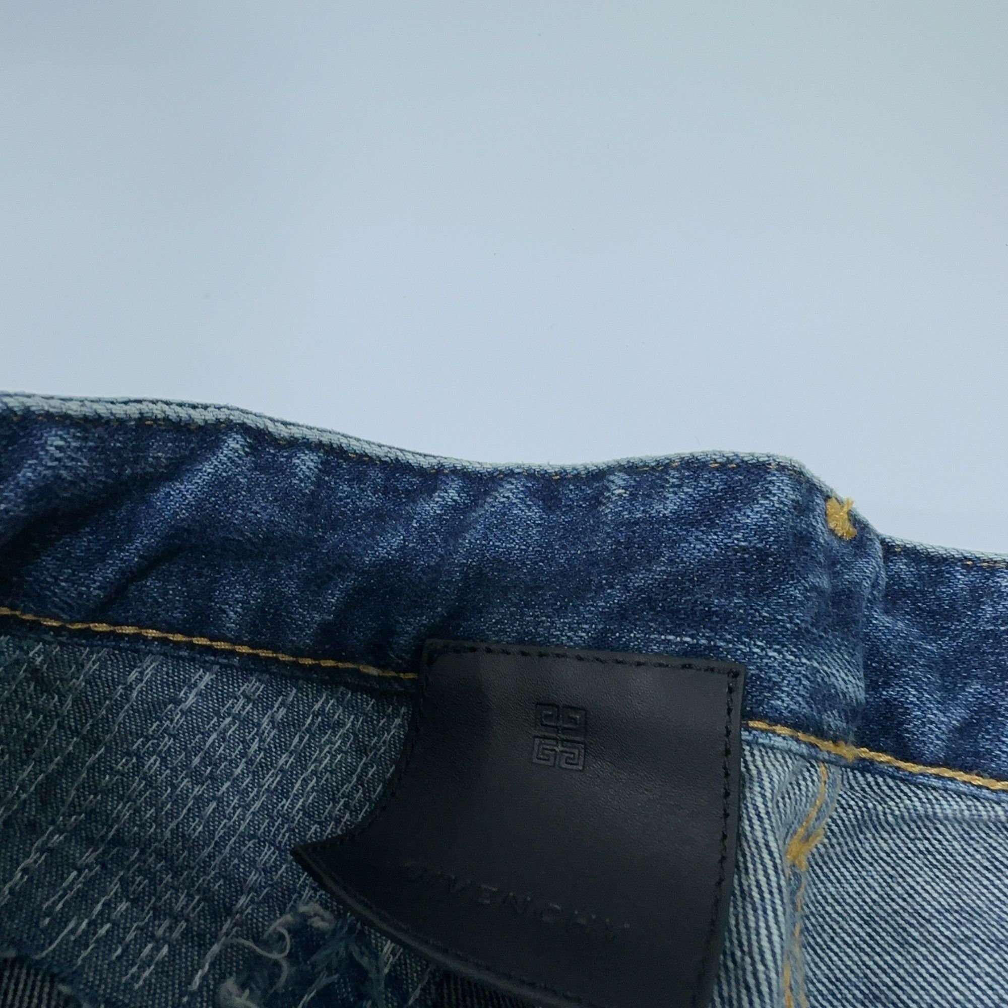 Givenchy Givenchy Distressed Denim Jeans Size 29 Size US 29 - 4 Thumbnail