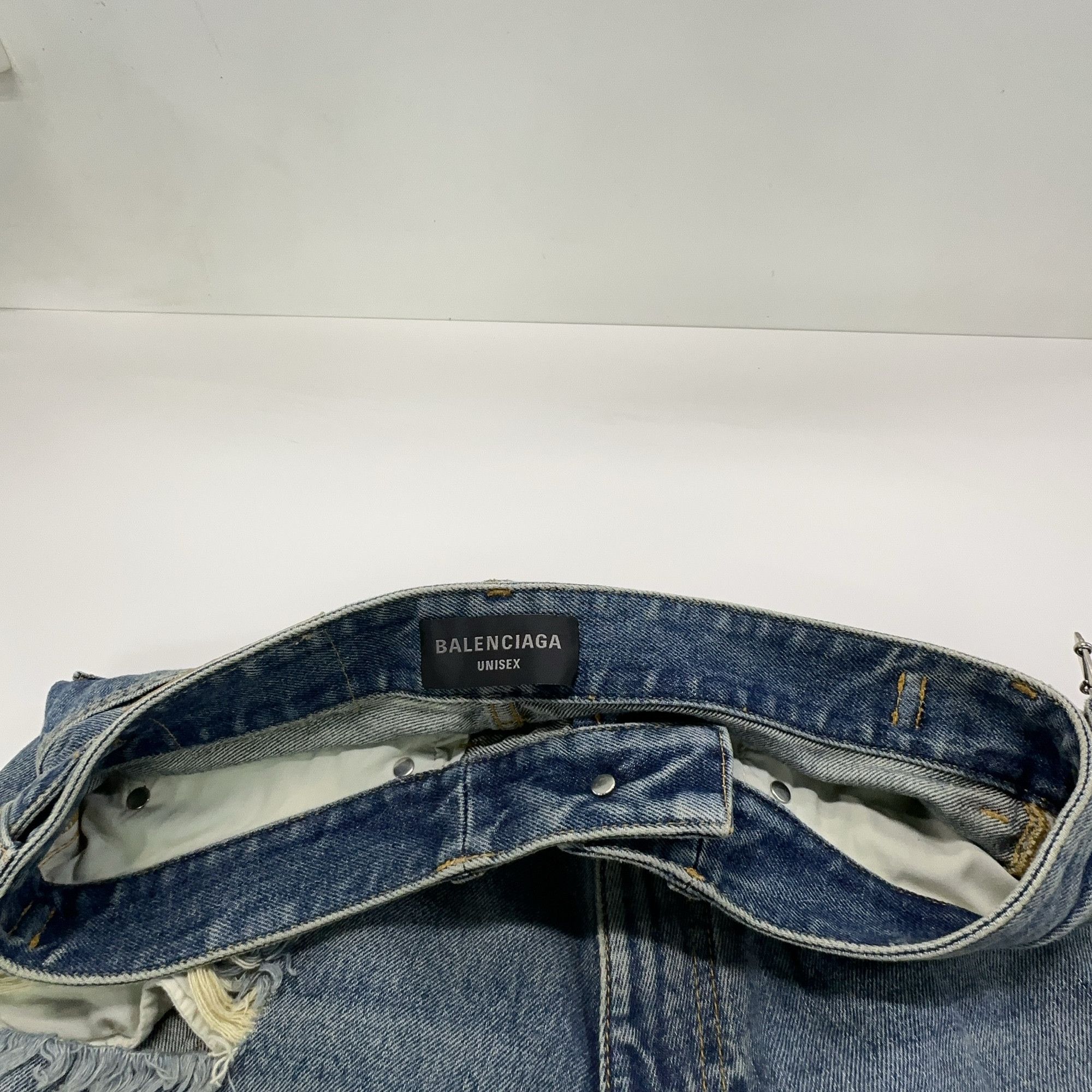 Balenciaga Balenciaga Distressed Denim Shorts Size S Size US 30 / EU 46 - 6 Thumbnail