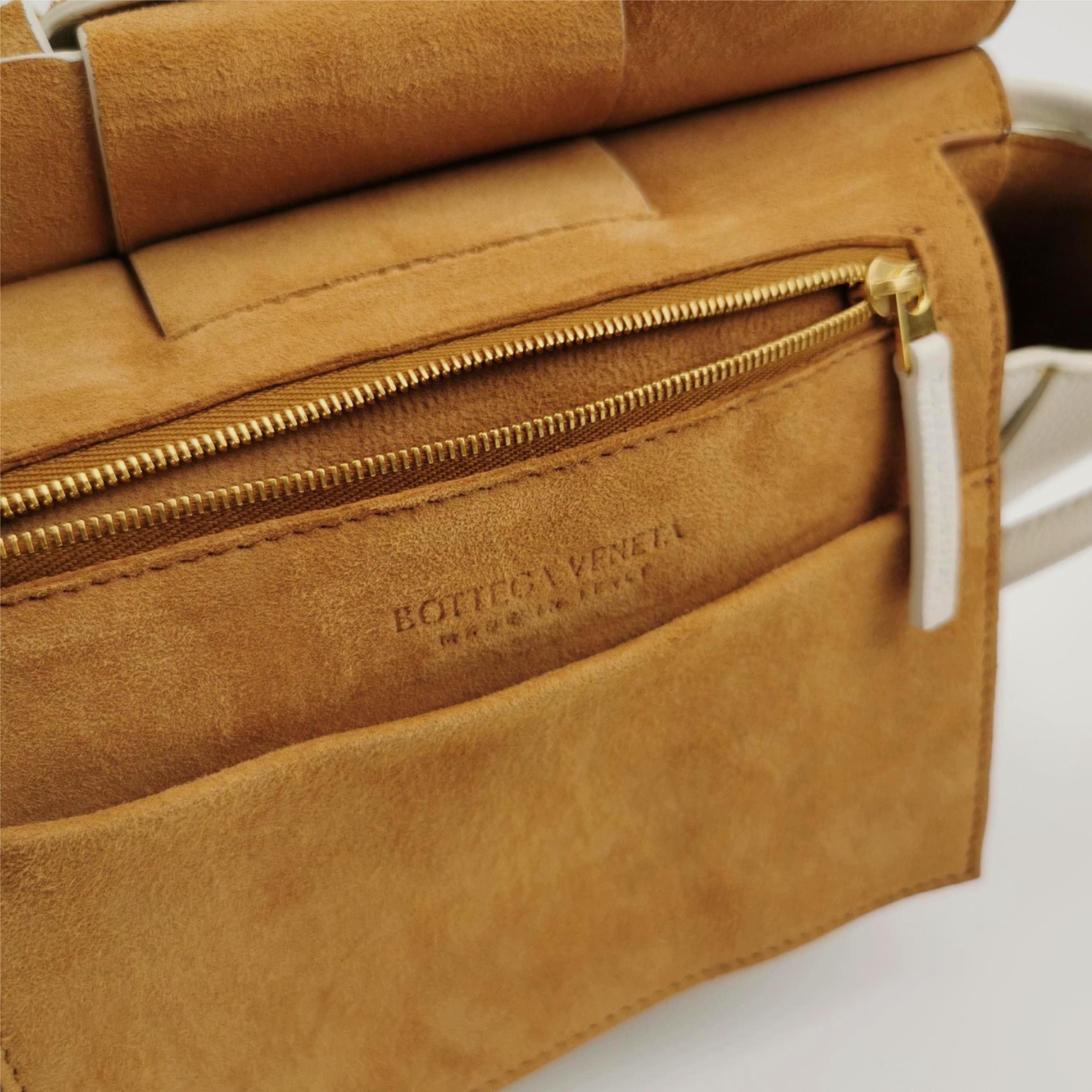 Bottega Veneta Bottega Veneta Women os Shoulder Bags Size ONE SIZE - 8 Thumbnail