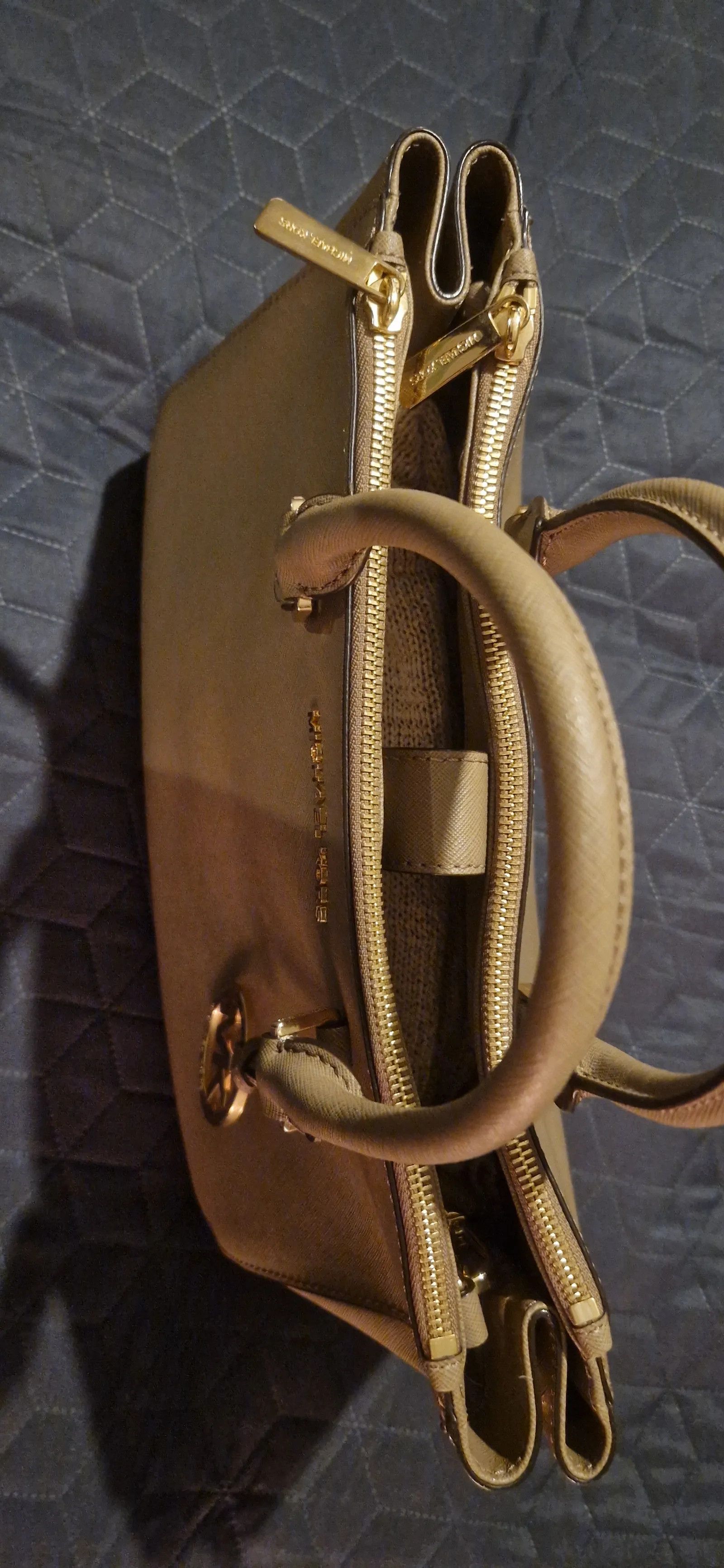 Michael Kors Michael Kors Bucket Bag Size ONE SIZE - 2 Thumbnail