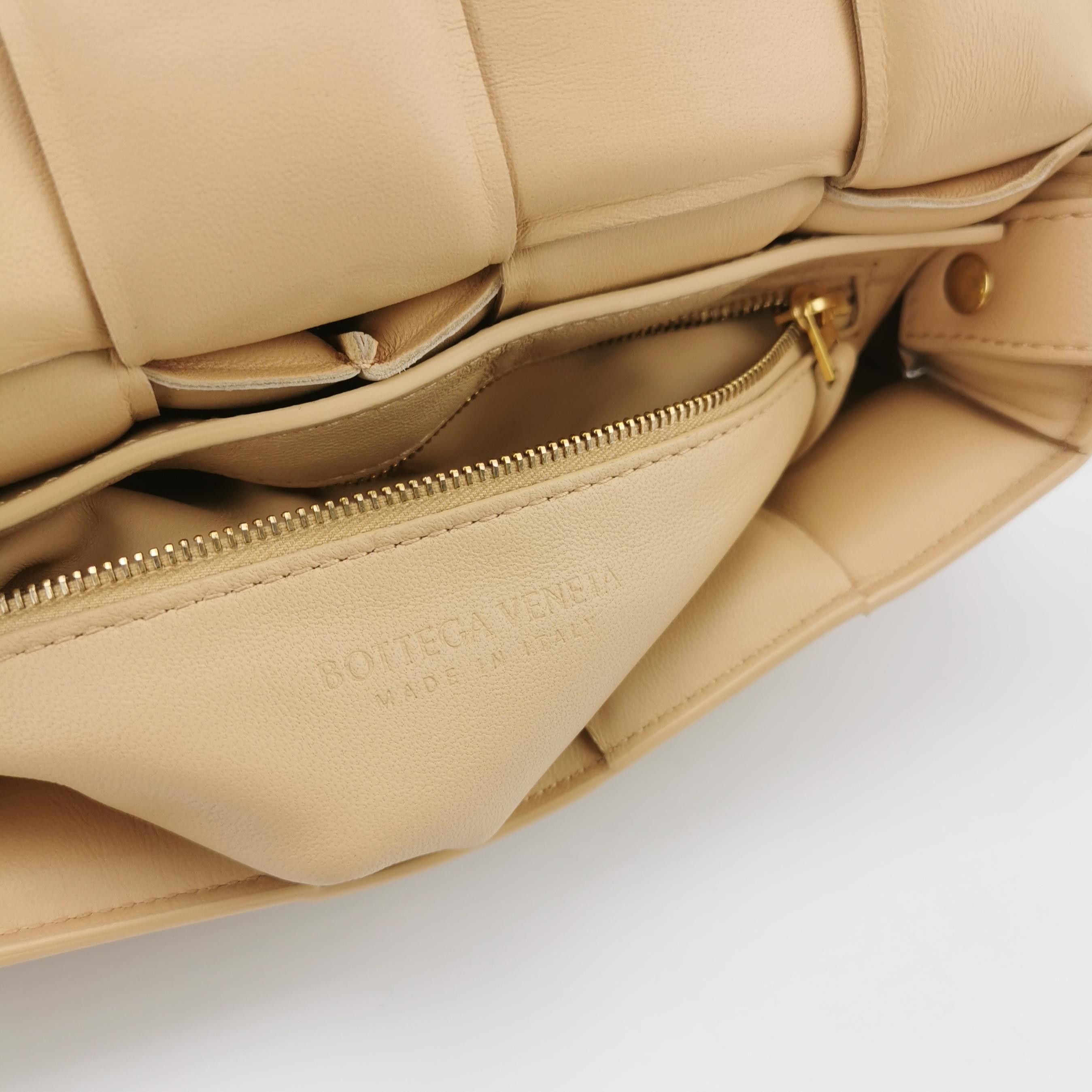 Bottega Veneta Bottega Veneta Women os Shoulder Bags Size ONE SIZE - 8 Thumbnail