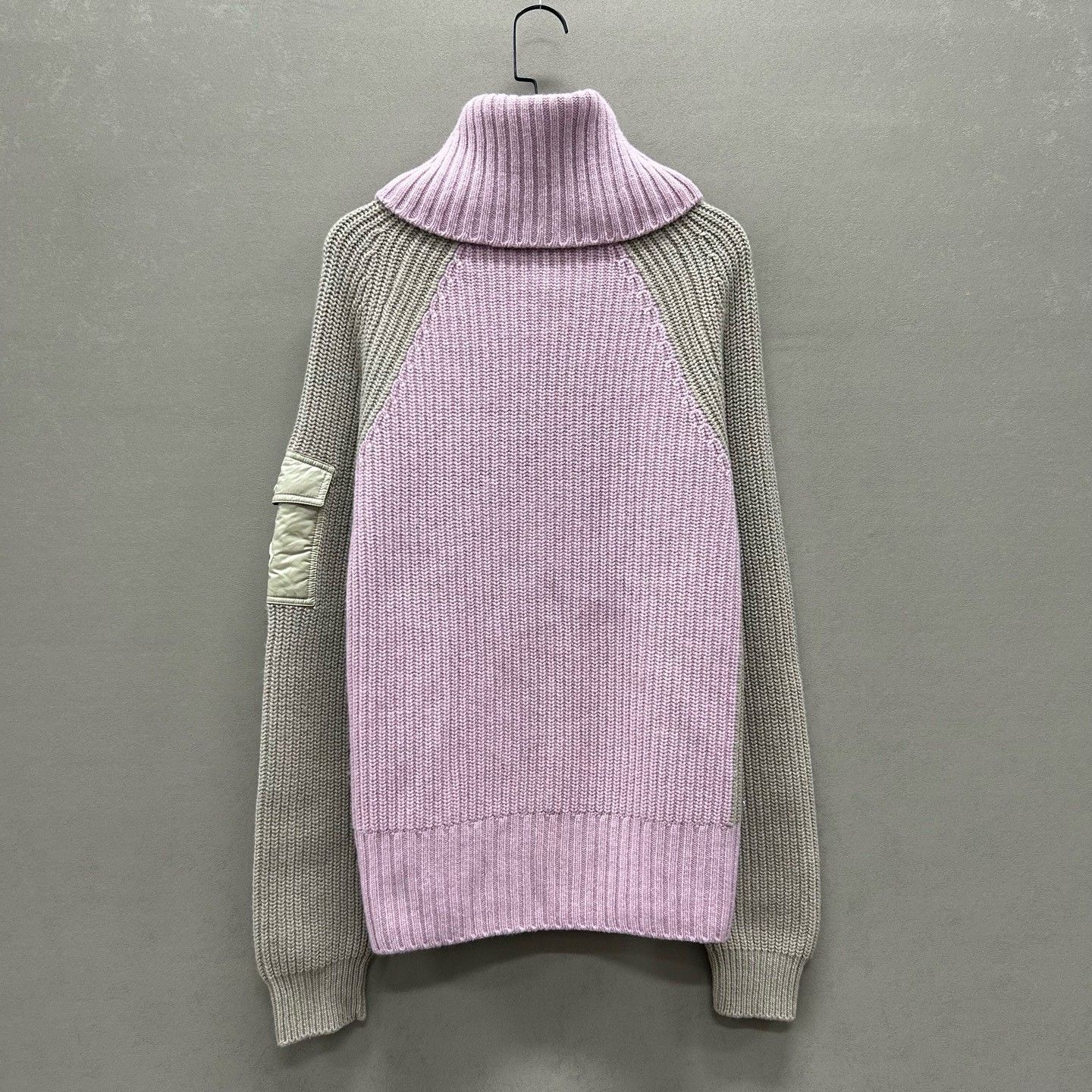 Moncler Moncler Colorblock Sleeve Pocket Sweater Size L Size US L / EU 52-54 / 3 - 3 Thumbnail