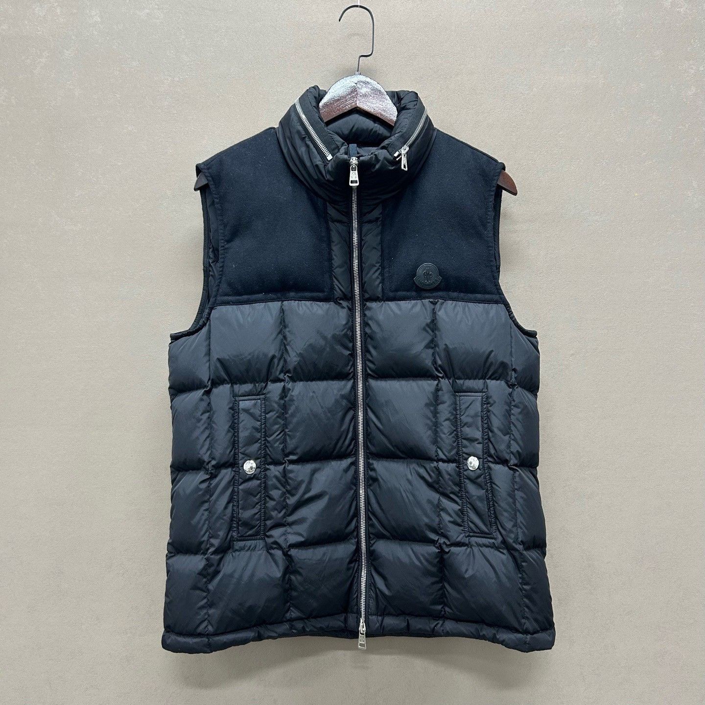 Moncler Moncler Cesar Puffer Gilet Size L Size US L / EU 52-54 / 3 - 2 Thumbnail