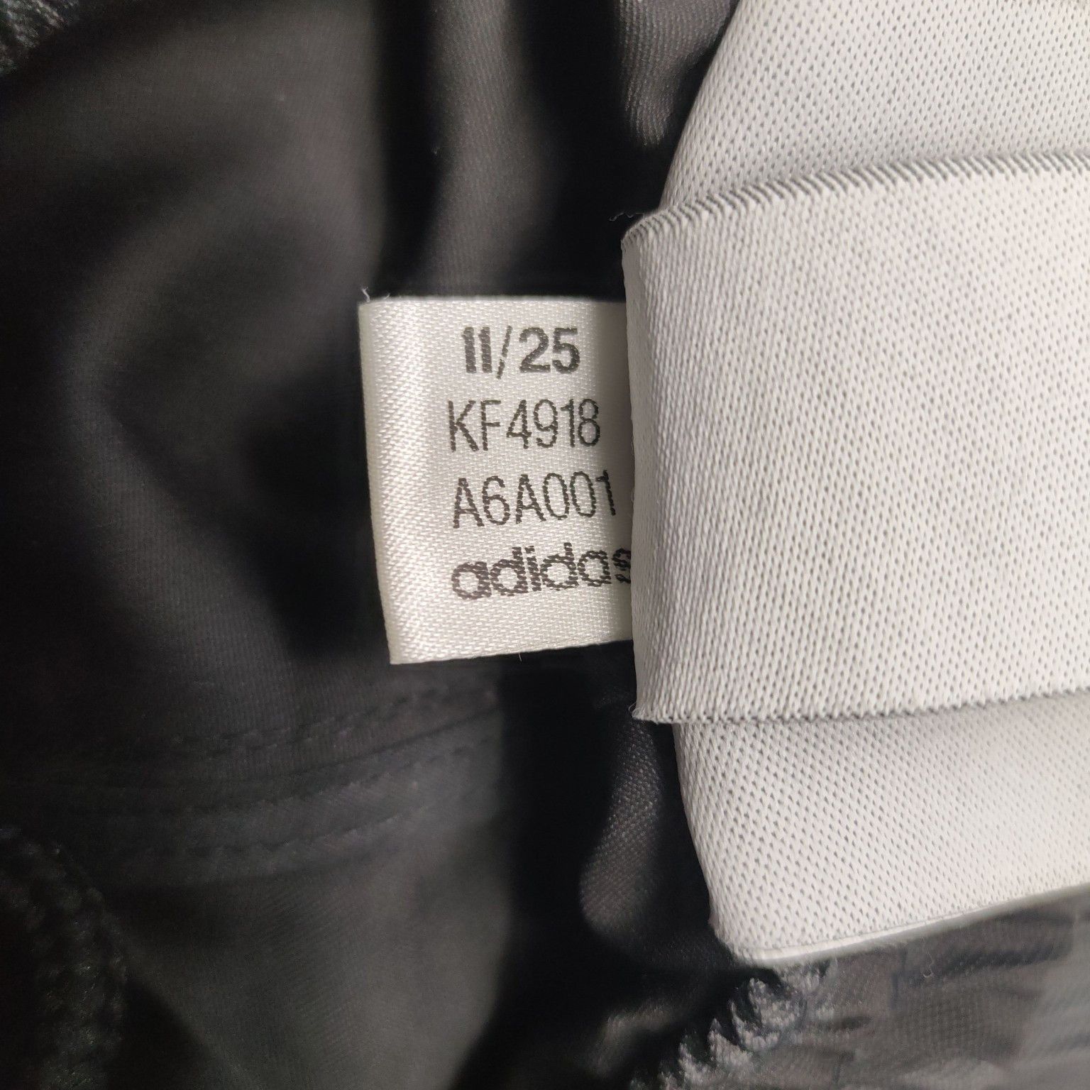 Bape Adidas Originals x BAPE Jacquard Camo Sweatpants Size XS Size US 28 / EU 44 - 5 Thumbnail