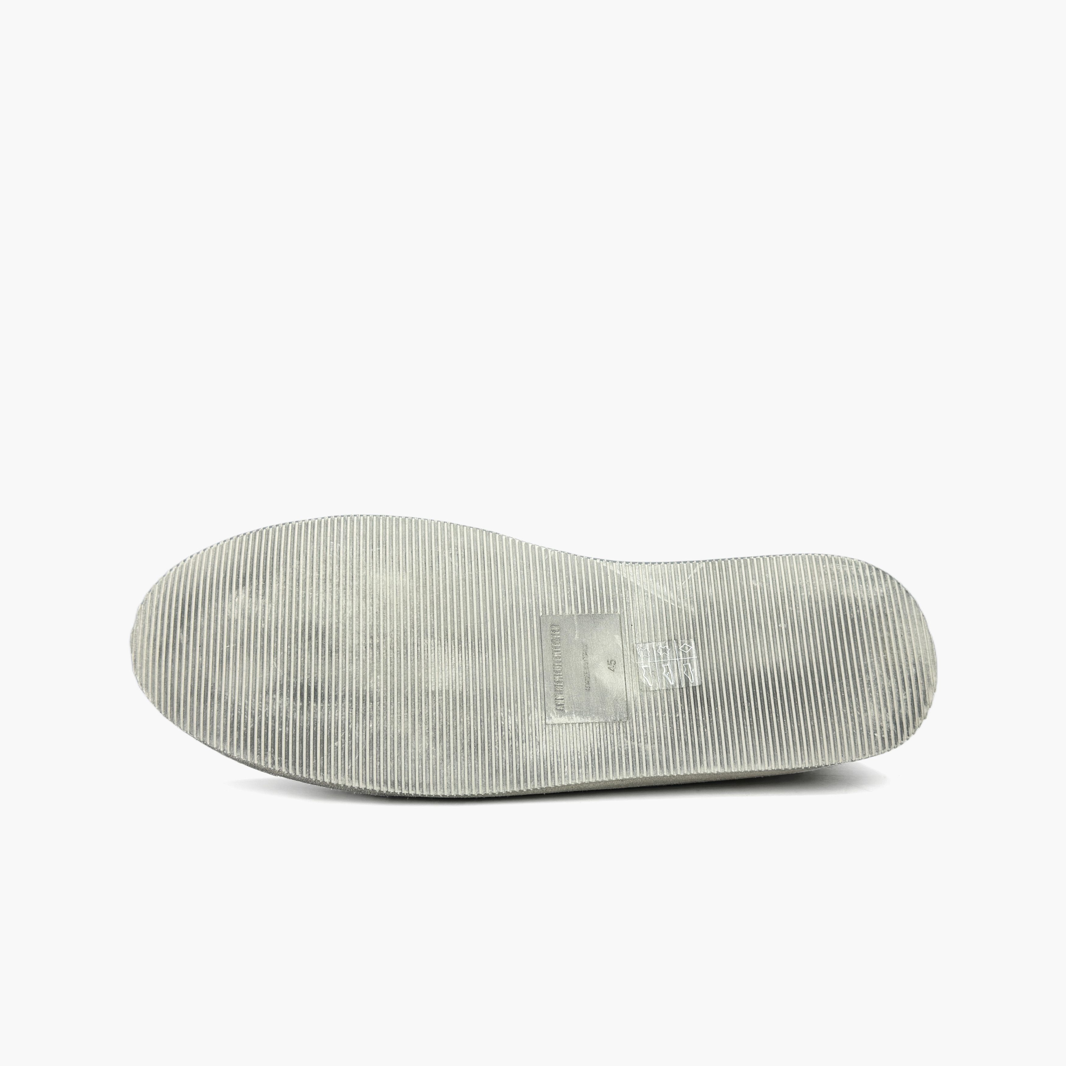 Ann Demeulemeester Ann Demeulemeester Distressed Suede Low-Top Sneakers Size 45 Size US 12 / EU 45 - 8 Thumbnail