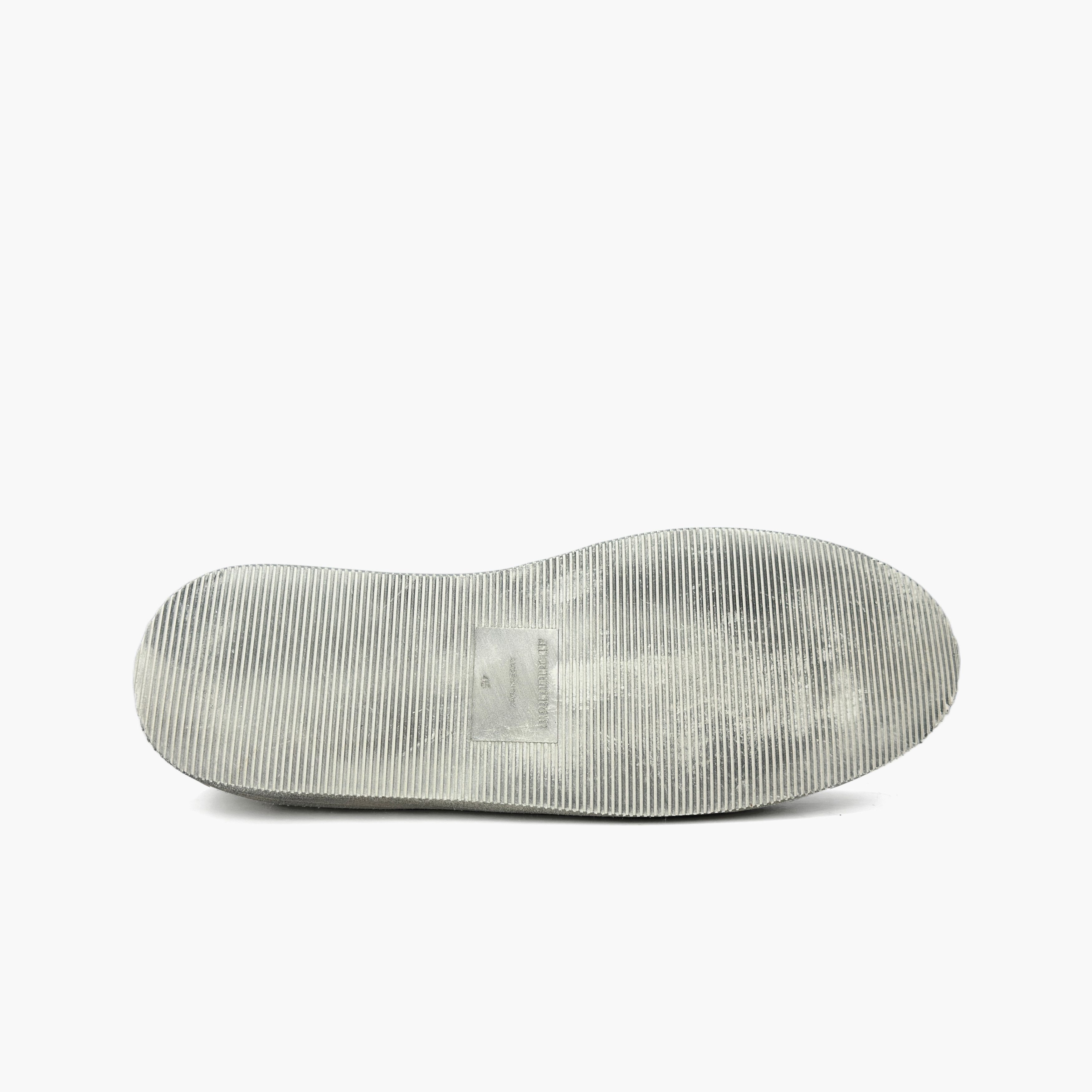 Ann Demeulemeester Ann Demeulemeester Distressed Suede Low-Top Sneakers Size 45 Size US 12 / EU 45 - 7 Thumbnail