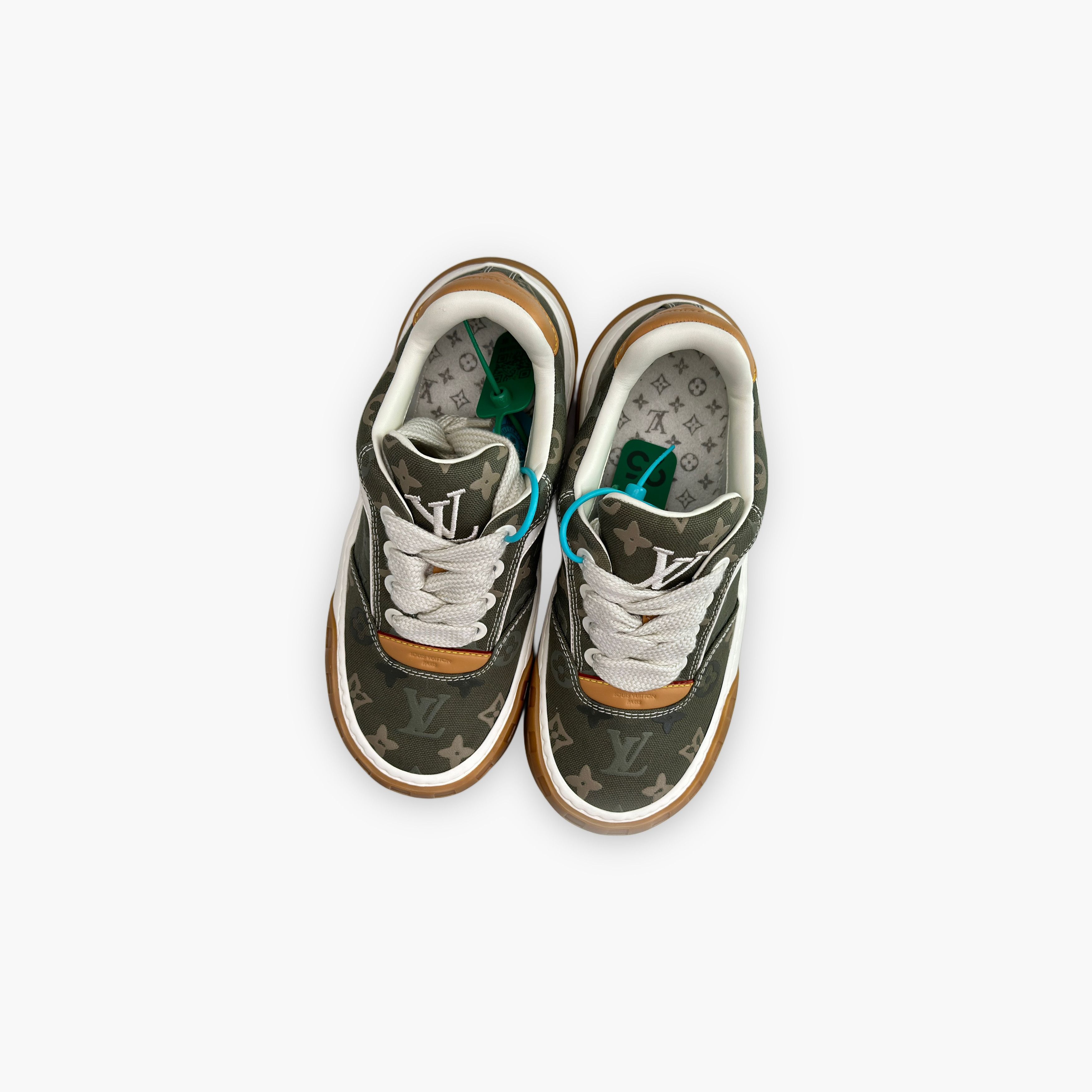 Louis Vuitton Louis Vuitton Monogram Tilted Sneakers US 7 Size US 7 / EU 40 - 9 Thumbnail
