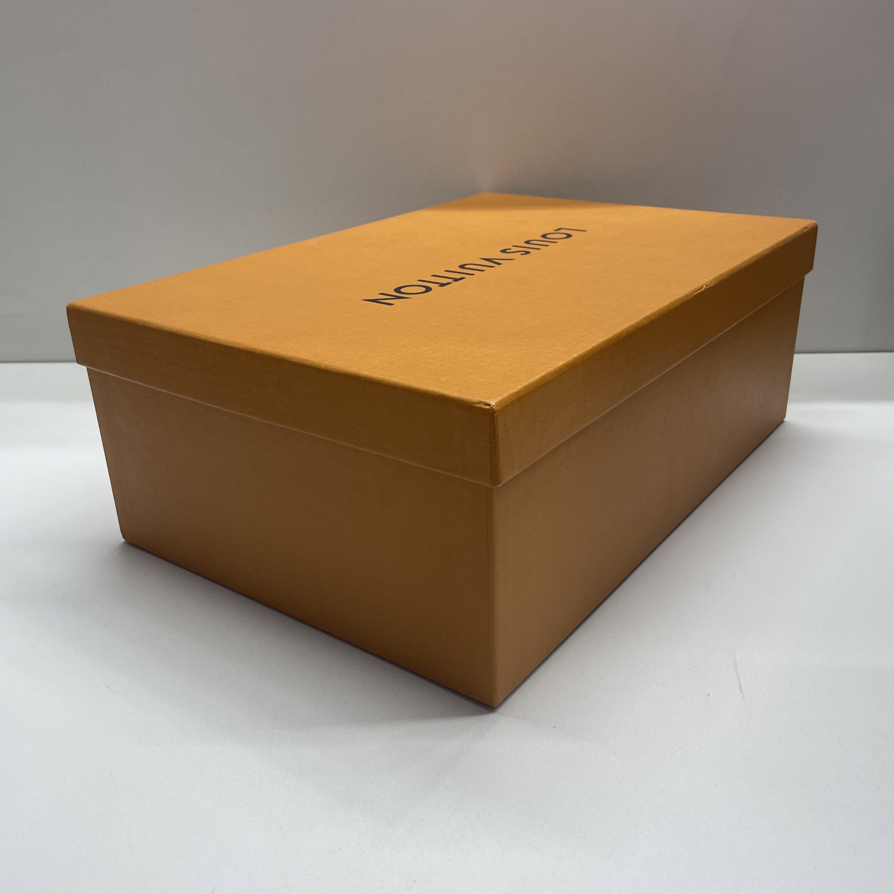 Louis Vuitton Louis Vuitton Floral Embroidered Trainer Sneakers Size 11 Size US 11 / EU 44 - 11 Thumbnail