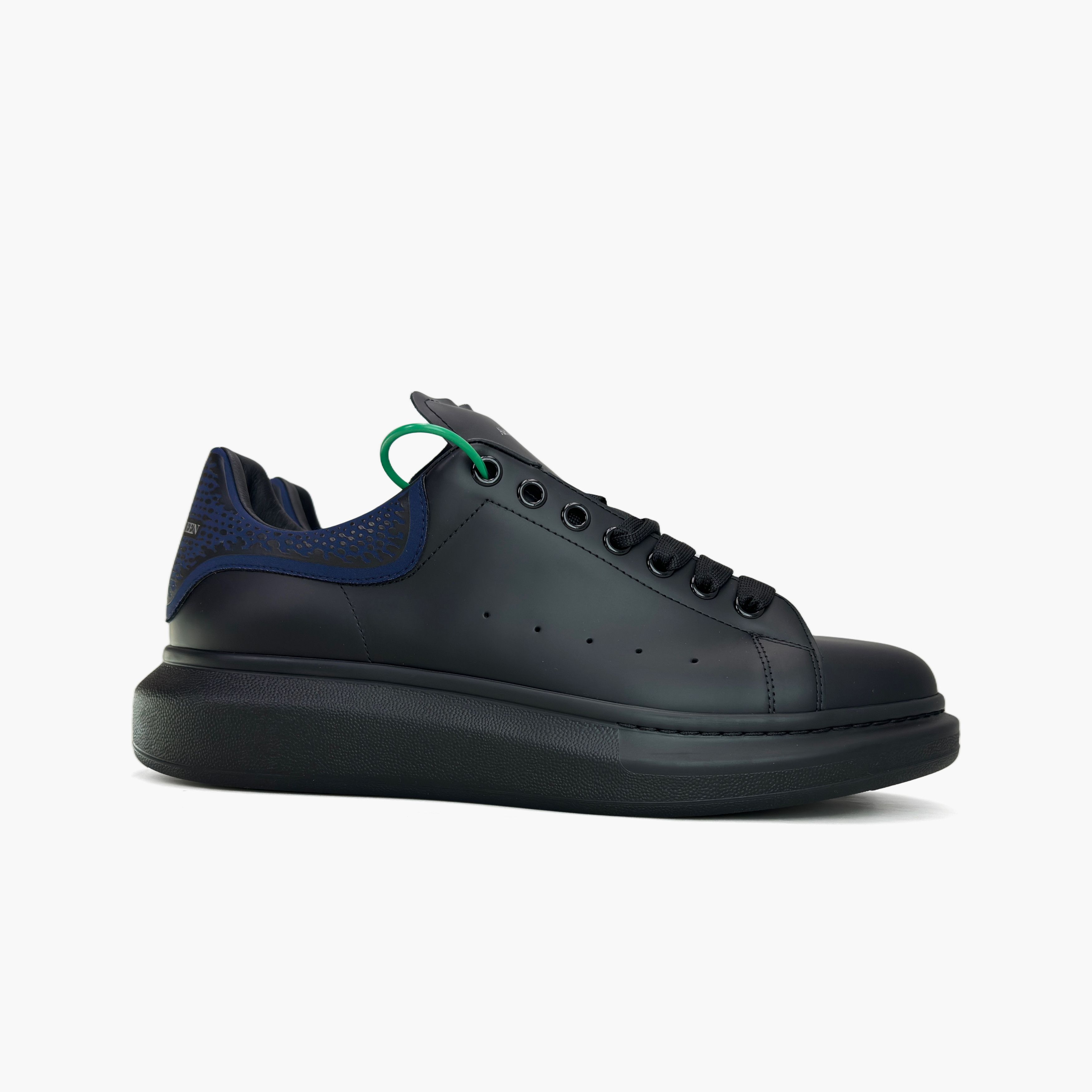 Alexander McQueen Alexander McQueen Oversized Low-Top Sneakers Size 45 Size US 12 / EU 45 - 4 Thumbnail