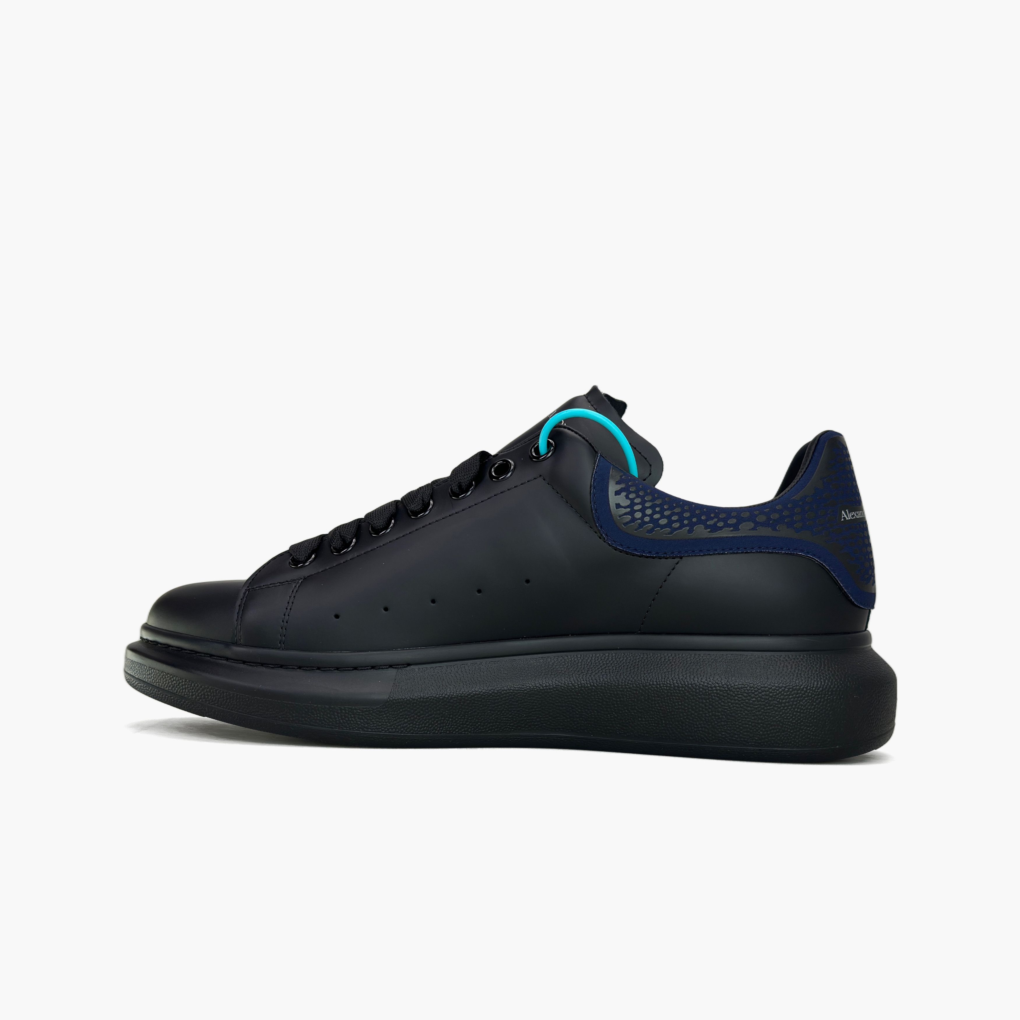 Alexander McQueen Alexander McQueen Oversized Low-Top Sneakers Size 45 Size US 12 / EU 45 - 3 Thumbnail