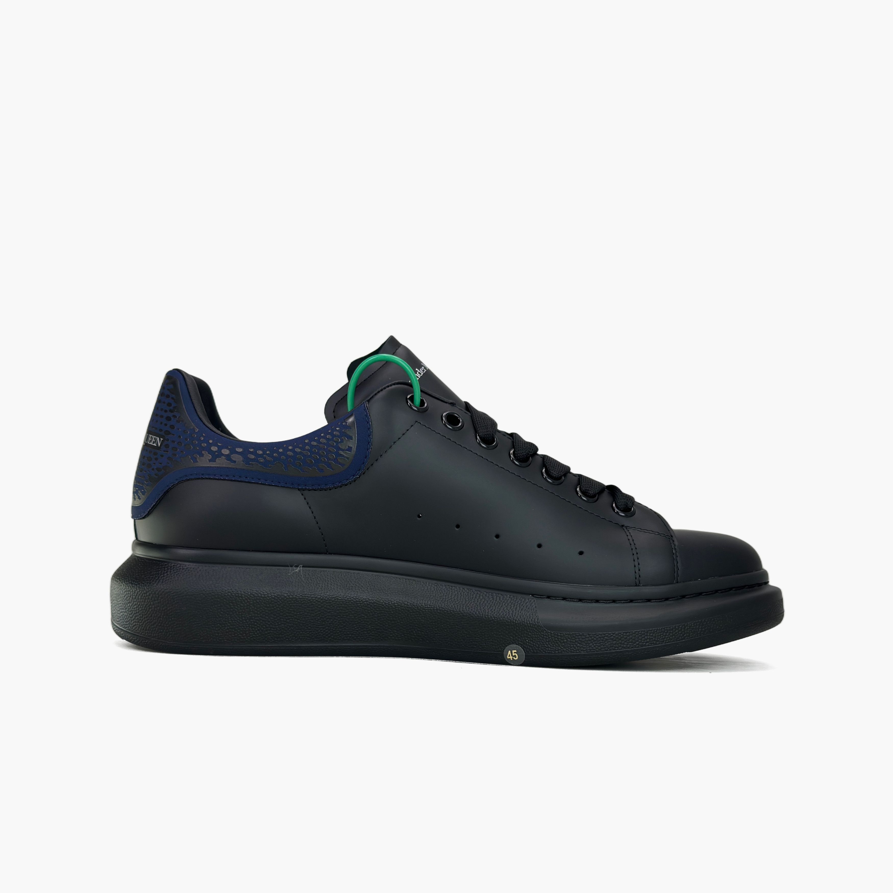 Alexander McQueen Alexander McQueen Oversized Low-Top Sneakers Size 45 Size US 12 / EU 45 - 2 Thumbnail