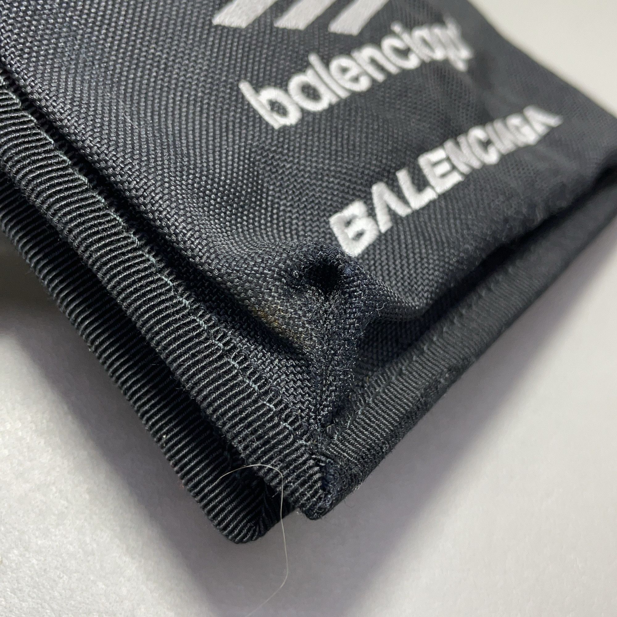 Balenciaga Balenciaga Explorer Small Logo Patch Crossbody Bag ONE SIZE Size ONE SIZE - 6 Thumbnail