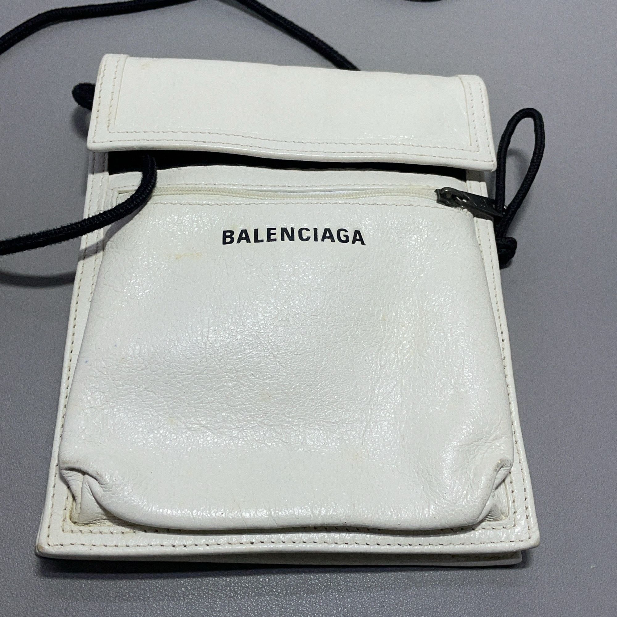 Balenciaga Balenciaga Explorer Leather Smartphone Bag One Size Size ONE SIZE - 8 Thumbnail